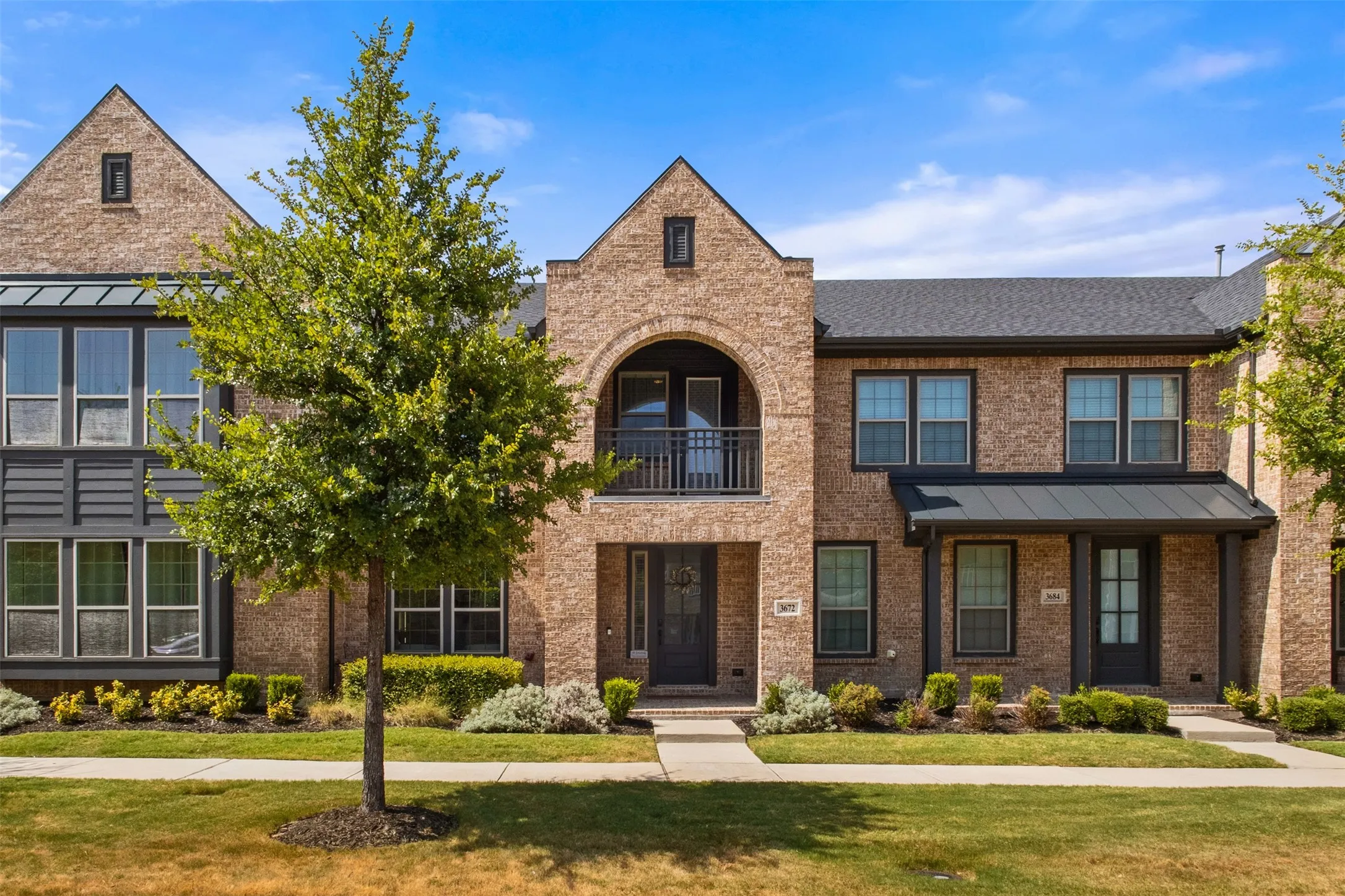 Townhouse For Sale in Denton County , 3672 Dutchess Drive, Frisco, Texas 75034, 2 Bedroom, 3 Bathroom, 2 Garage spaces, 1,842 Sqft, built in 2020, Price $455,000, mls#21340207, Real Estate Agent in Frisco, Homes For Sale in Denton county, Homes For Sale in Frisco, Realtor in Frisco Texas, Real Estate Brokerage Independent Realty Texas, Luminita Cordes Realtor