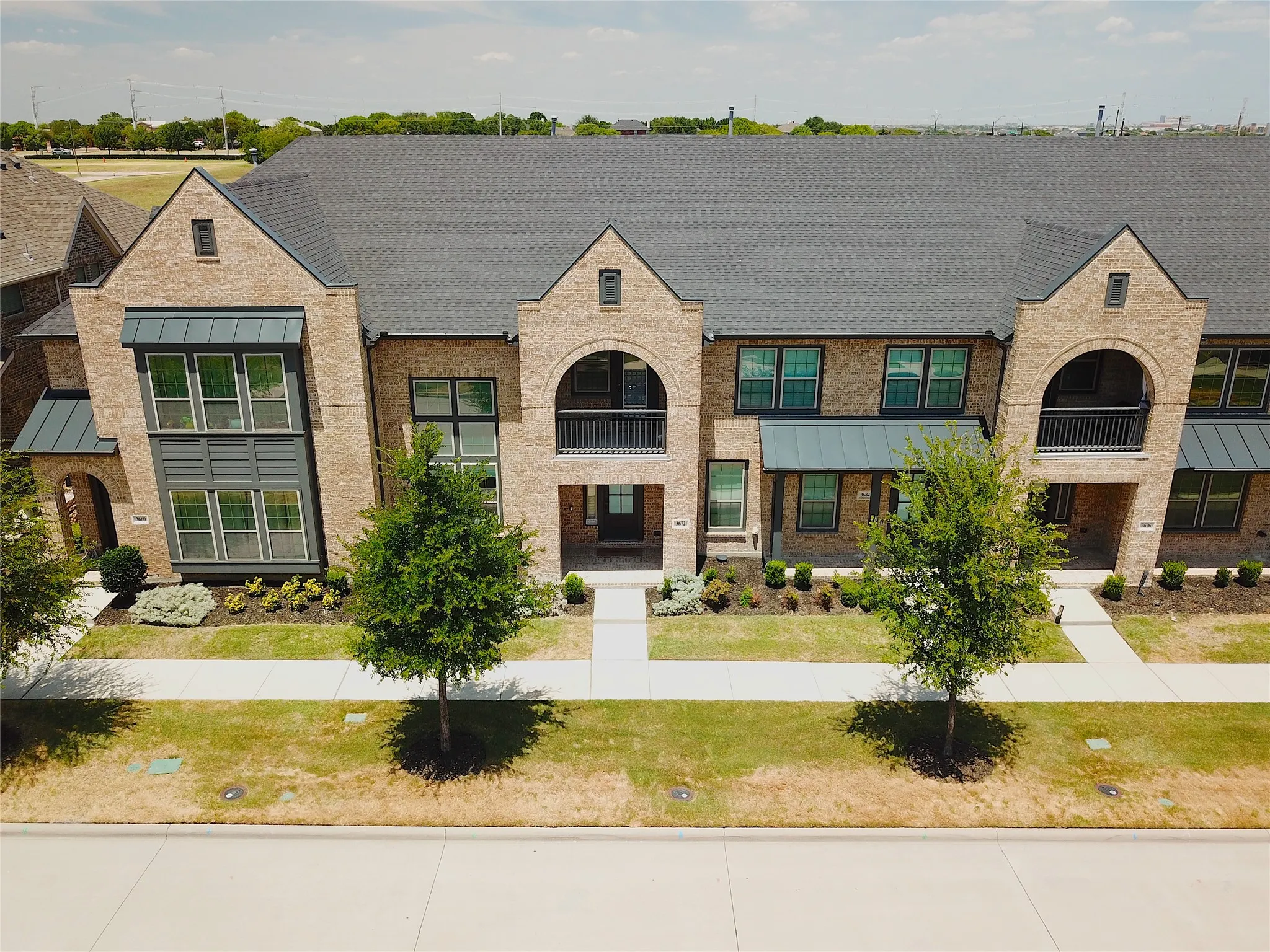 Townhouse For Sale in Denton County , 3672 Dutchess Drive, Frisco, Texas 75034, 2 Bedroom, 3 Bathroom, 2 Garage spaces, 1,842 Sqft, built in 2020, Price $455,000, mls#21340207, Real Estate Agent in Frisco, Homes For Sale in Denton county, Homes For Sale in Frisco, Realtor in Frisco Texas, Real Estate Brokerage Independent Realty Texas, Luminita Cordes Realtor