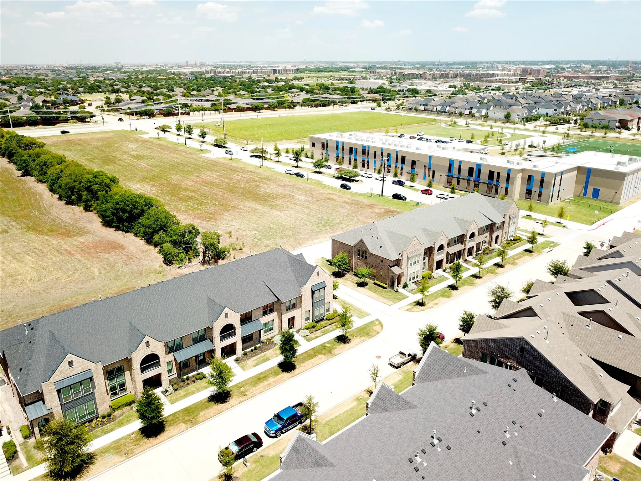 Close proximity to HEB.