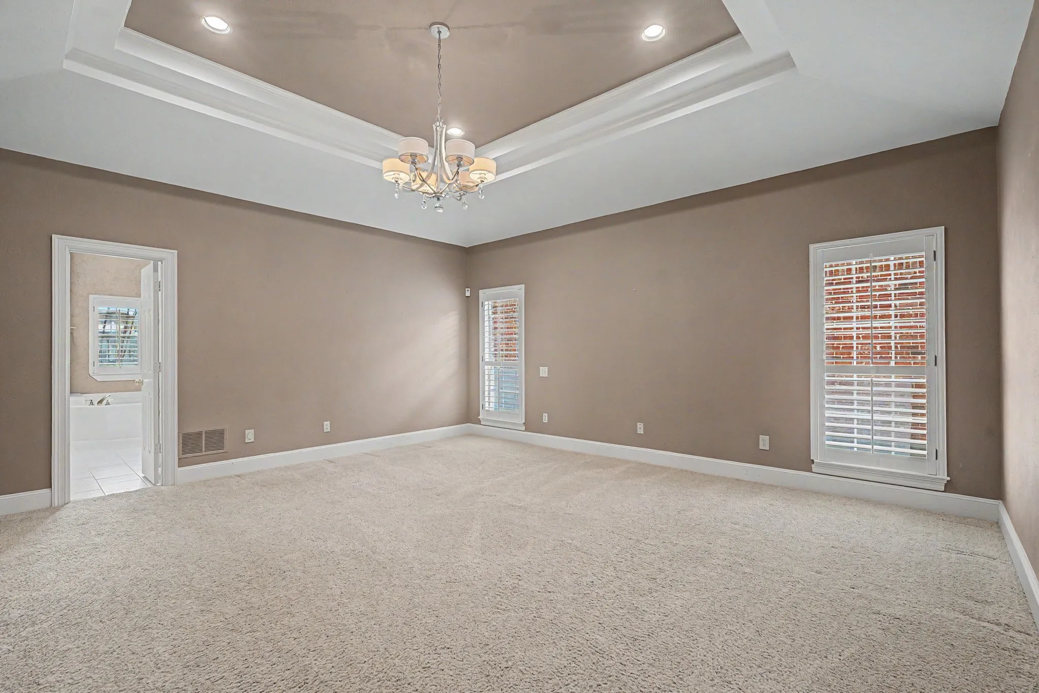 Single Family Residence For Sale in Collin County , 1807 Lakeshore Court, Mc Kinney, Texas 75072, 3 Bedroom, 3 Bathroom, 2 Garage spaces, 2,611 Sqft, built in 1985, mls#21337624, Real Estate Agent in Mc Kinney, Homes For Sale in Collin county, Homes For Sale in Mc Kinney, Realtor in Mc Kinney Texas, Real Estate Brokerage Independent Realty Texas, Luminita Cordes Realtor