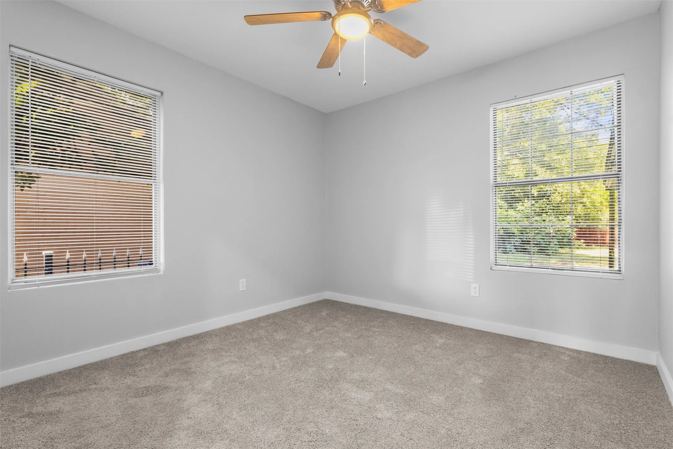 Single Family Residence For Sale in Dallas County , 8719 Freeport Drive, Dallas, Texas 75228, 4 Bedroom, 2 Bathroom, Garage spaces, 1,240 Sqft, built in 1956, mls#21340594, Real Estate Agent in Dallas, Homes For Sale in Dallas county, Homes For Sale in Dallas, Realtor in Dallas Texas, Real Estate Brokerage Independent Realty Texas, Luminita Cordes Realtor