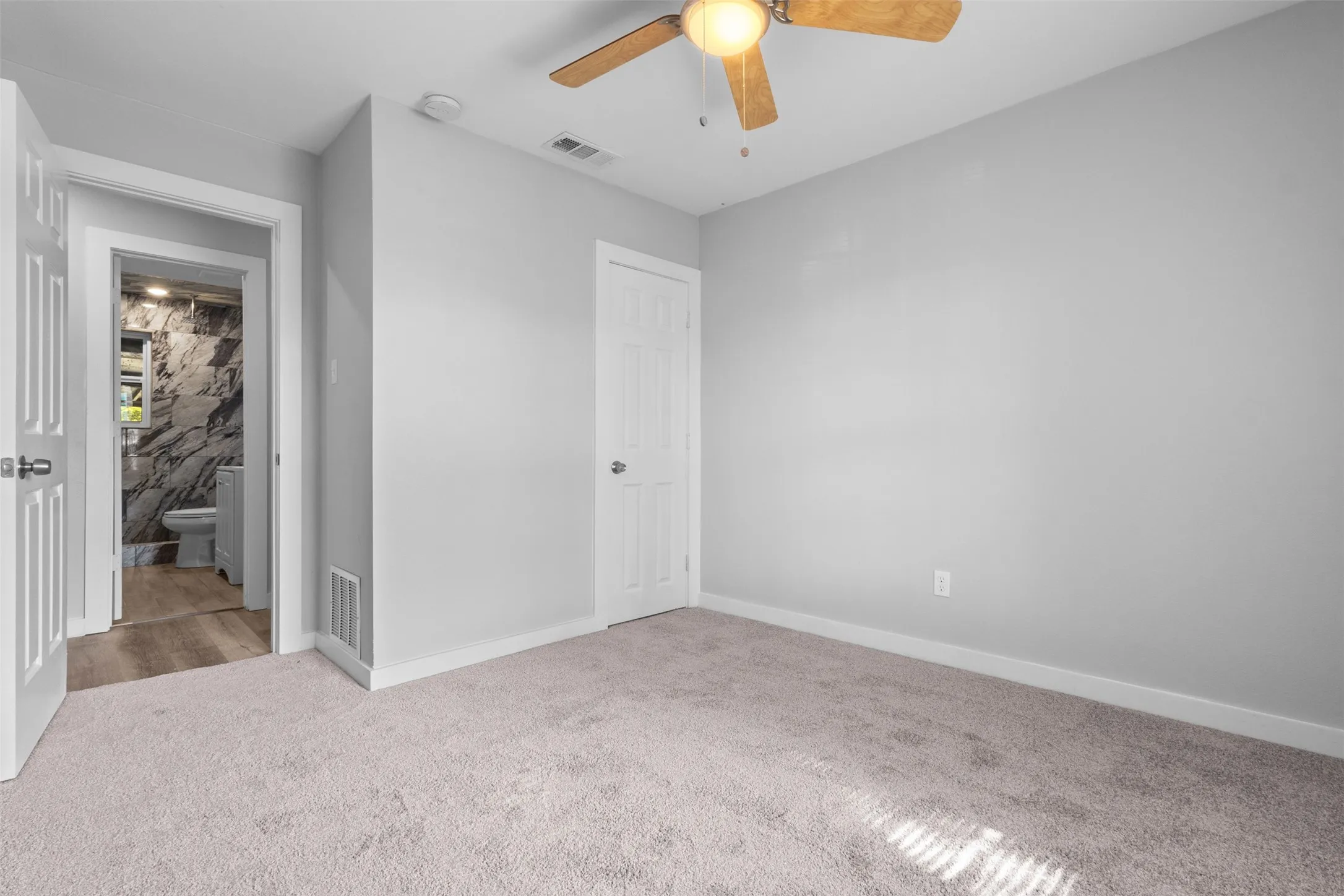 Single Family Residence For Sale in Dallas County , 8719 Freeport Drive, Dallas, Texas 75228, 4 Bedroom, 2 Bathroom, Garage spaces, 1,240 Sqft, built in 1956, mls#21340594, Real Estate Agent in Dallas, Homes For Sale in Dallas county, Homes For Sale in Dallas, Realtor in Dallas Texas, Real Estate Brokerage Independent Realty Texas, Luminita Cordes Realtor