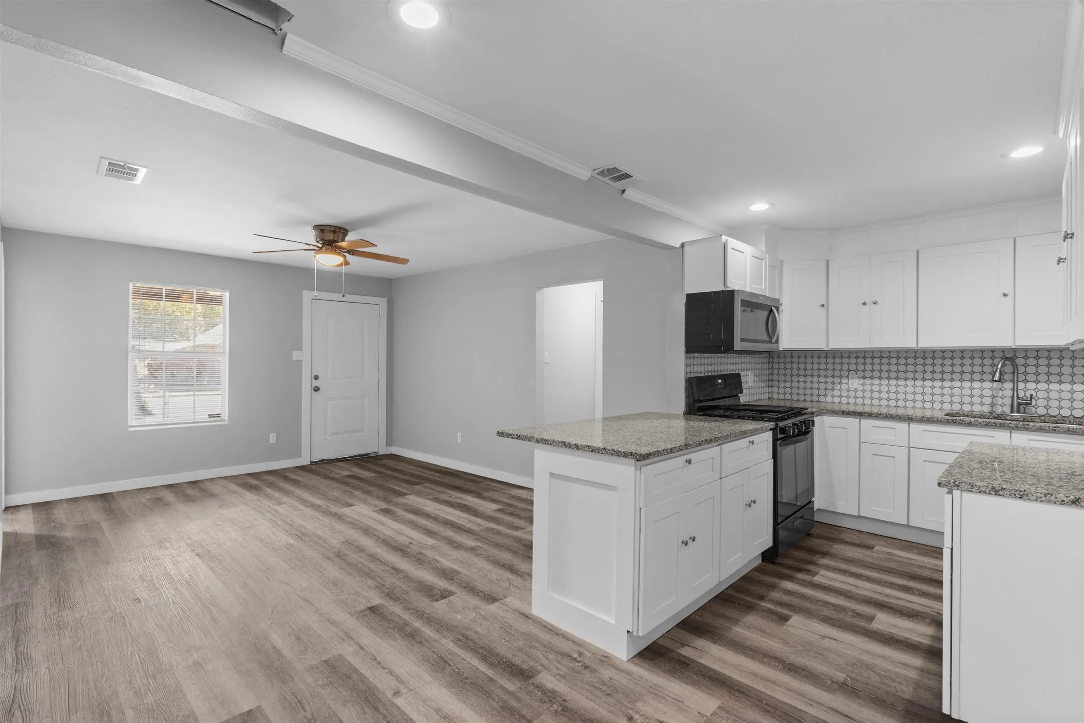 Single Family Residence For Sale in Dallas County , 8719 Freeport Drive, Dallas, Texas 75228, 4 Bedroom, 2 Bathroom, Garage spaces, 1,240 Sqft, built in 1956, mls#21340594, Real Estate Agent in Dallas, Homes For Sale in Dallas county, Homes For Sale in Dallas, Realtor in Dallas Texas, Real Estate Brokerage Independent Realty Texas, Luminita Cordes Realtor