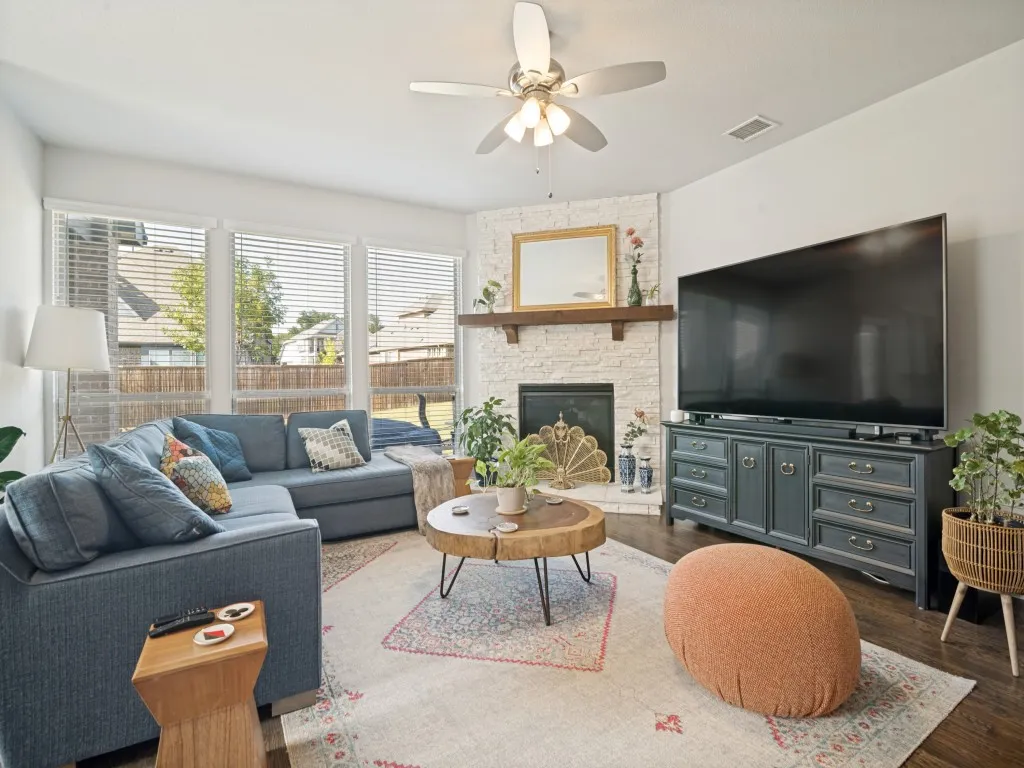 Single Family Residence For Sale in Collin County , 1103 Pheasant Crossing, Wylie, Texas 75098, 5 Bedroom, 4 Bathroom, 3 Garage spaces, 3,300 Sqft, built in 2020, mls#21338644, Real Estate Agent in Wylie, Homes For Sale in Collin county, Homes For Sale in Wylie, Realtor in Wylie Texas, Real Estate Brokerage Independent Realty Texas, Luminita Cordes Realtor