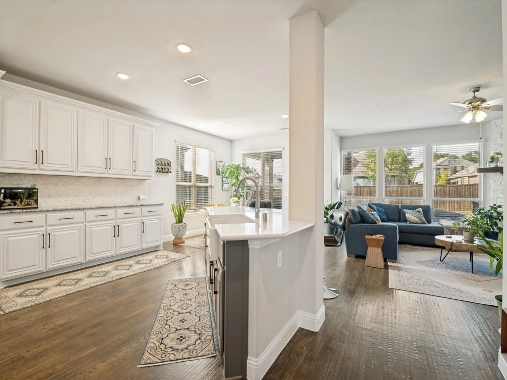 Single Family Residence For Sale in Collin County , 1103 Pheasant Crossing, Wylie, Texas 75098, 5 Bedroom, 4 Bathroom, 3 Garage spaces, 3,300 Sqft, built in 2020, mls#21338644, Real Estate Agent in Wylie, Homes For Sale in Collin county, Homes For Sale in Wylie, Realtor in Wylie Texas, Real Estate Brokerage Independent Realty Texas, Luminita Cordes Realtor
