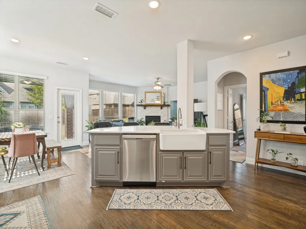 Single Family Residence For Sale in Collin County , 1103 Pheasant Crossing, Wylie, Texas 75098, 5 Bedroom, 4 Bathroom, 3 Garage spaces, 3,300 Sqft, built in 2020, mls#21338644, Real Estate Agent in Wylie, Homes For Sale in Collin county, Homes For Sale in Wylie, Realtor in Wylie Texas, Real Estate Brokerage Independent Realty Texas, Luminita Cordes Realtor
