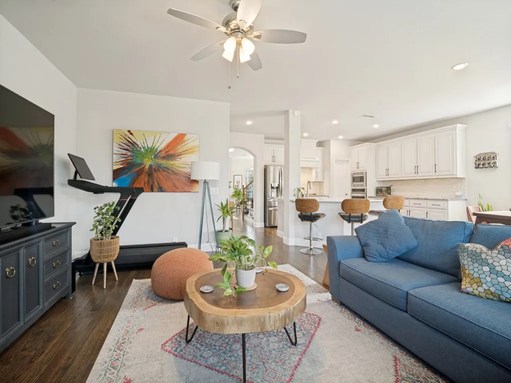 Single Family Residence For Sale in Collin County , 1103 Pheasant Crossing, Wylie, Texas 75098, 5 Bedroom, 4 Bathroom, 3 Garage spaces, 3,300 Sqft, built in 2020, mls#21338644, Real Estate Agent in Wylie, Homes For Sale in Collin county, Homes For Sale in Wylie, Realtor in Wylie Texas, Real Estate Brokerage Independent Realty Texas, Luminita Cordes Realtor