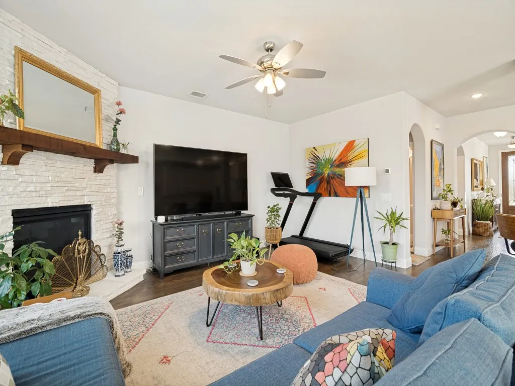 Single Family Residence For Sale in Collin County , 1103 Pheasant Crossing, Wylie, Texas 75098, 5 Bedroom, 4 Bathroom, 3 Garage spaces, 3,300 Sqft, built in 2020, mls#21338644, Real Estate Agent in Wylie, Homes For Sale in Collin county, Homes For Sale in Wylie, Realtor in Wylie Texas, Real Estate Brokerage Independent Realty Texas, Luminita Cordes Realtor
