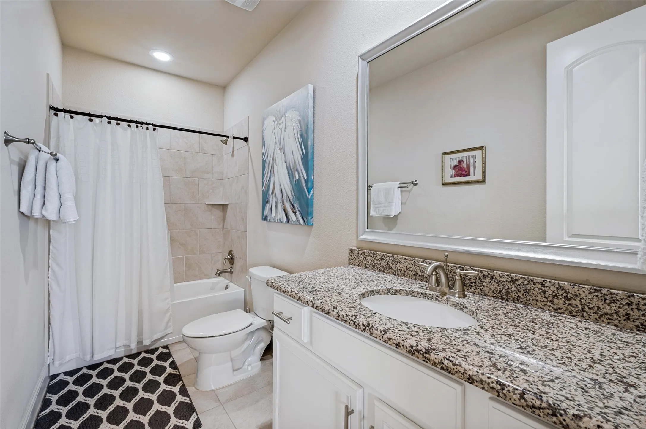 Single Family Residence For Sale in Denton County , 610 Enfield Drive, Frisco, Texas 75036, 4 Bedroom, 3 Bathroom, 2 Garage spaces, 2,704 Sqft, built in 2016, mls#21338222, Real Estate Agent in Frisco, Homes For Sale in Denton county, Homes For Sale in Frisco, Realtor in Frisco Texas, Real Estate Brokerage Independent Realty Texas, Luminita Cordes Realtor