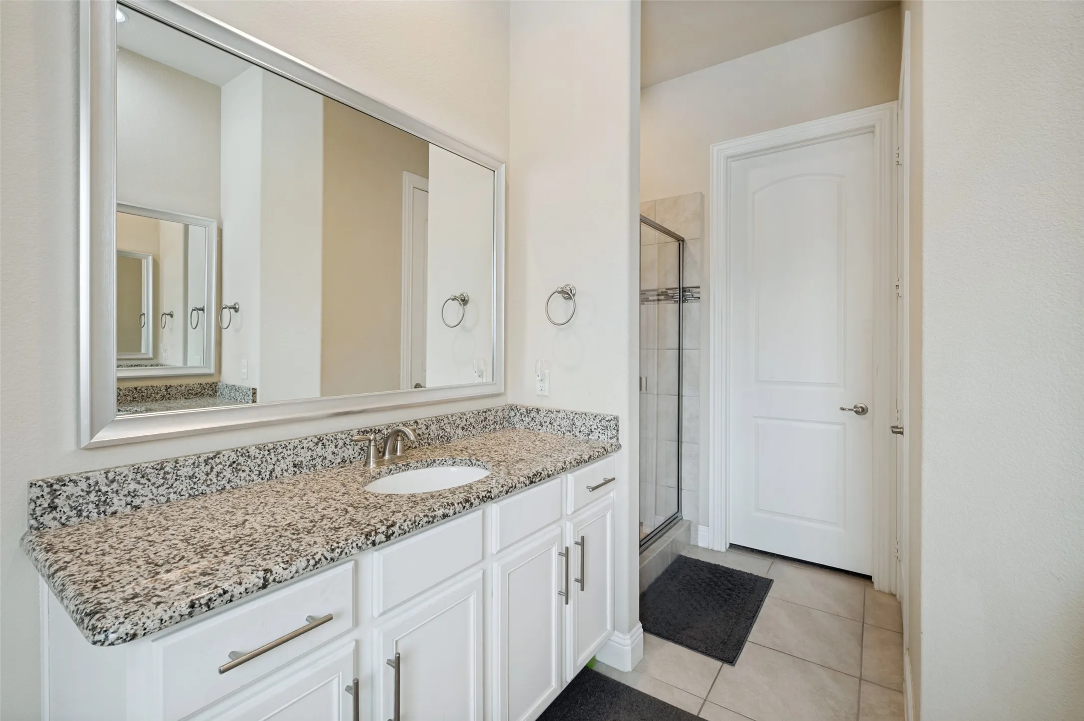 Single Family Residence For Sale in Denton County , 610 Enfield Drive, Frisco, Texas 75036, 4 Bedroom, 3 Bathroom, 2 Garage spaces, 2,704 Sqft, built in 2016, mls#21338222, Real Estate Agent in Frisco, Homes For Sale in Denton county, Homes For Sale in Frisco, Realtor in Frisco Texas, Real Estate Brokerage Independent Realty Texas, Luminita Cordes Realtor