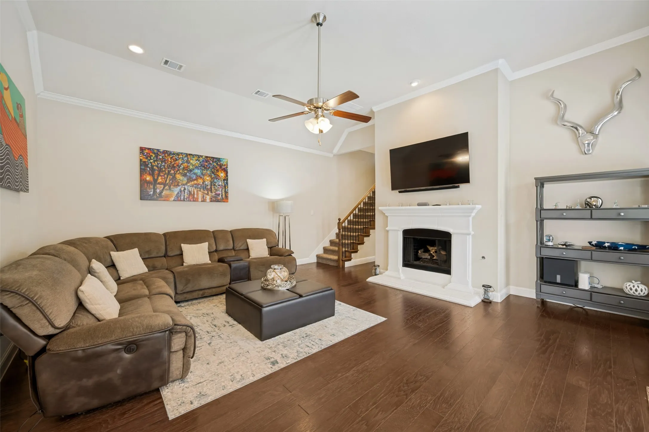 Single Family Residence For Sale in Denton County , 610 Enfield Drive, Frisco, Texas 75036, 4 Bedroom, 3 Bathroom, 2 Garage spaces, 2,704 Sqft, built in 2016, mls#21338222, Real Estate Agent in Frisco, Homes For Sale in Denton county, Homes For Sale in Frisco, Realtor in Frisco Texas, Real Estate Brokerage Independent Realty Texas, Luminita Cordes Realtor