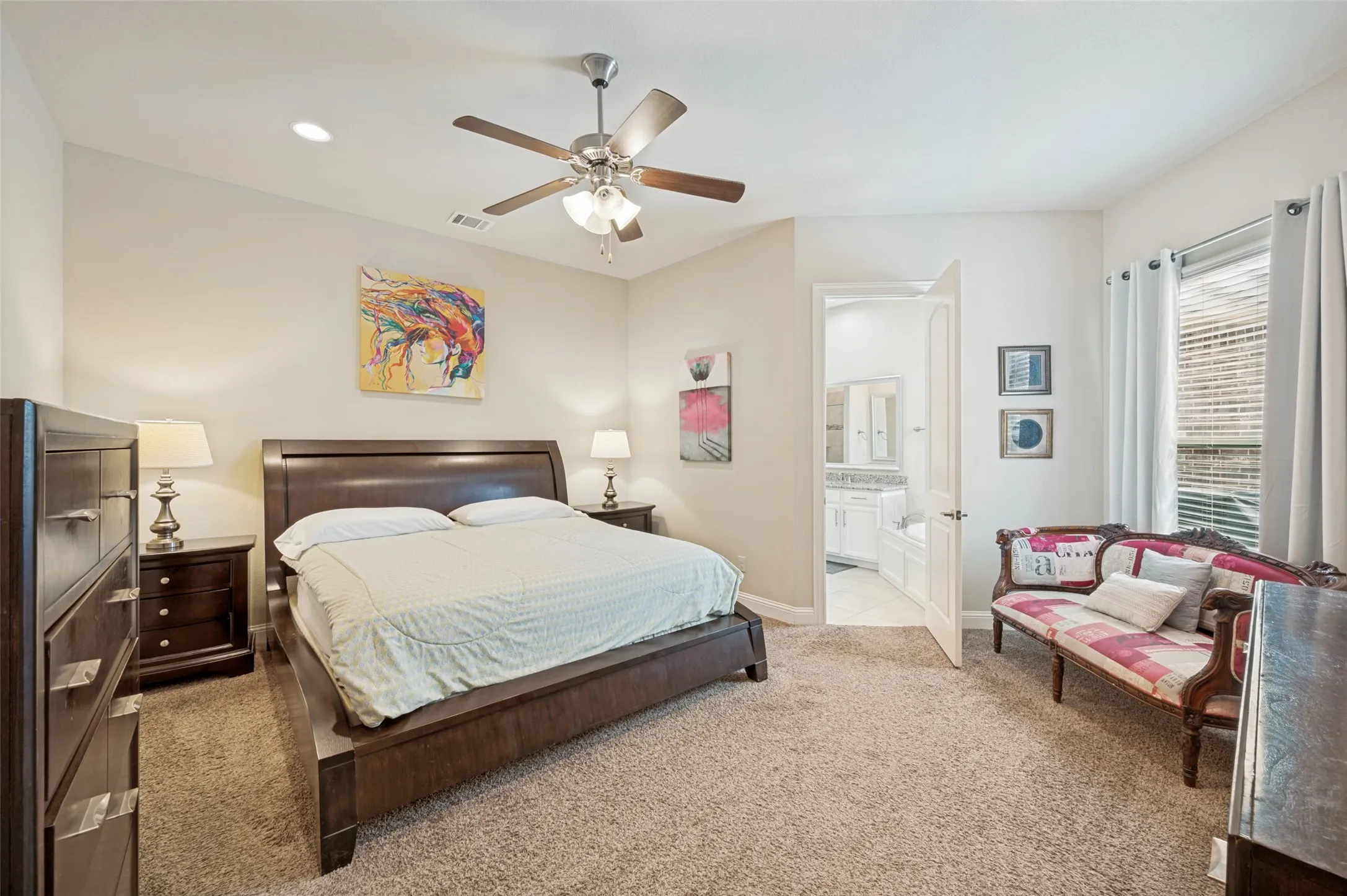 Single Family Residence For Sale in Denton County , 610 Enfield Drive, Frisco, Texas 75036, 4 Bedroom, 3 Bathroom, 2 Garage spaces, 2,704 Sqft, built in 2016, mls#21338222, Real Estate Agent in Frisco, Homes For Sale in Denton county, Homes For Sale in Frisco, Realtor in Frisco Texas, Real Estate Brokerage Independent Realty Texas, Luminita Cordes Realtor