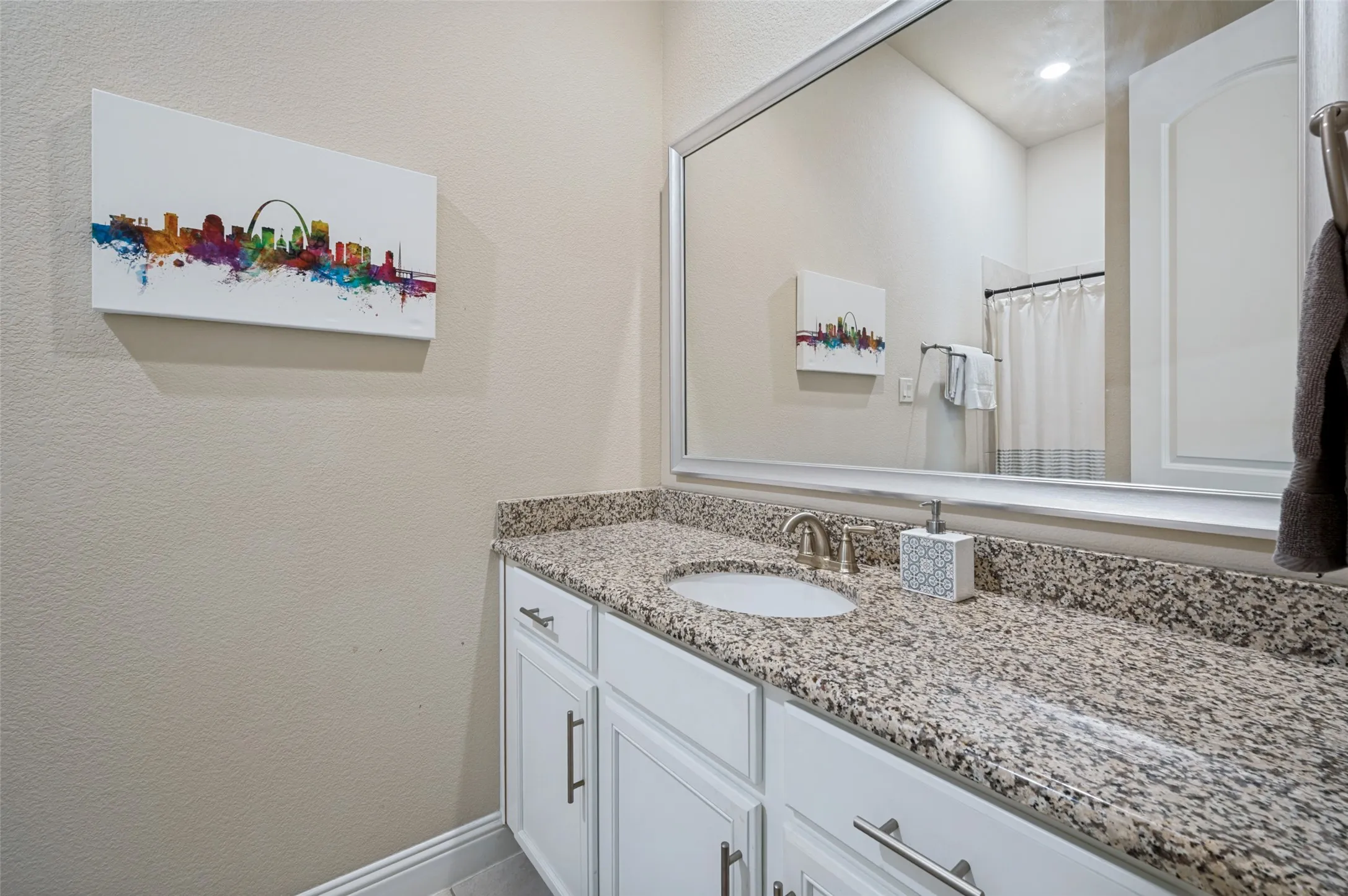 Single Family Residence For Sale in Denton County , 610 Enfield Drive, Frisco, Texas 75036, 4 Bedroom, 3 Bathroom, 2 Garage spaces, 2,704 Sqft, built in 2016, mls#21338222, Real Estate Agent in Frisco, Homes For Sale in Denton county, Homes For Sale in Frisco, Realtor in Frisco Texas, Real Estate Brokerage Independent Realty Texas, Luminita Cordes Realtor