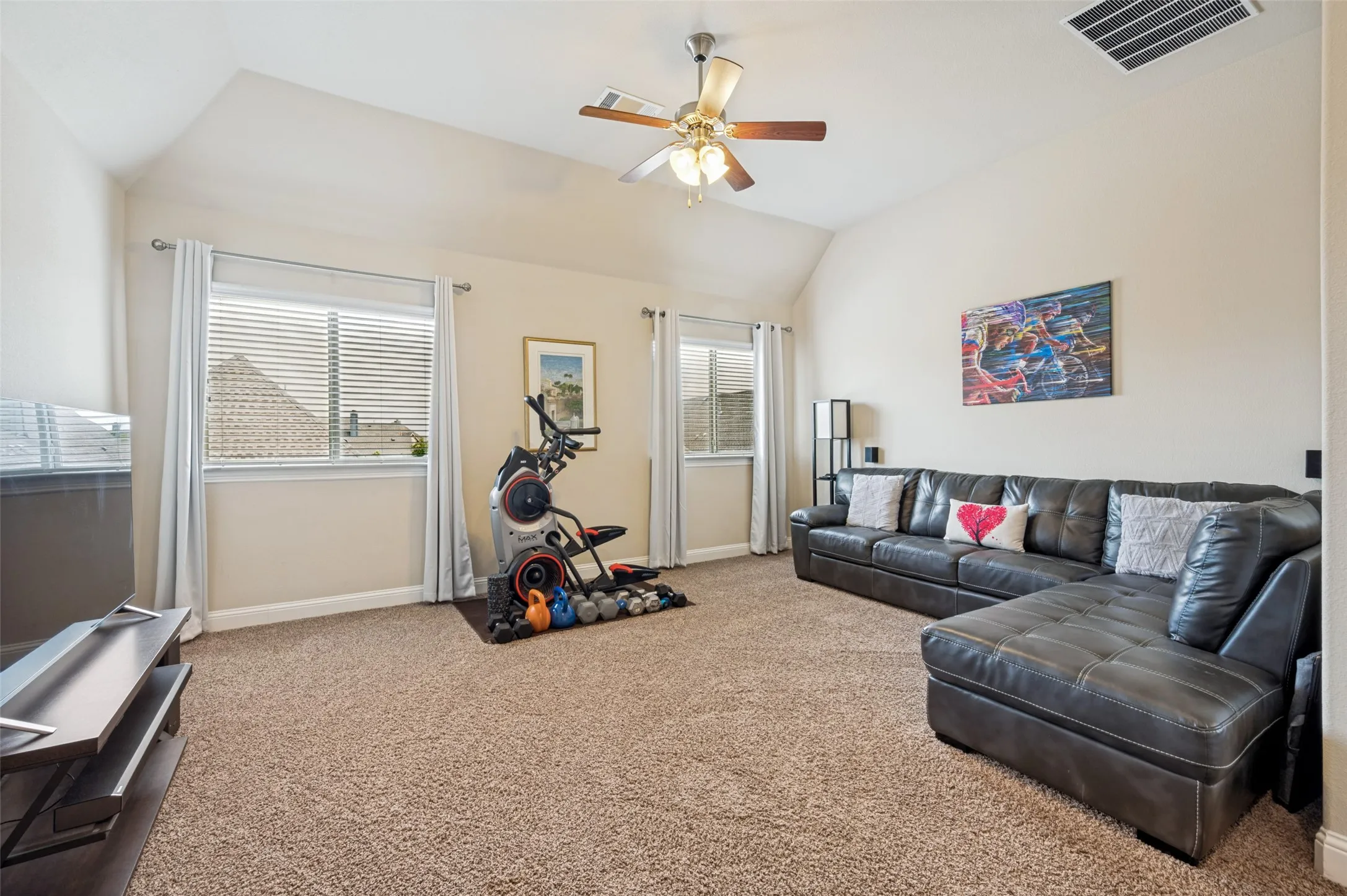 Single Family Residence For Sale in Denton County , 610 Enfield Drive, Frisco, Texas 75036, 4 Bedroom, 3 Bathroom, 2 Garage spaces, 2,704 Sqft, built in 2016, mls#21338222, Real Estate Agent in Frisco, Homes For Sale in Denton county, Homes For Sale in Frisco, Realtor in Frisco Texas, Real Estate Brokerage Independent Realty Texas, Luminita Cordes Realtor