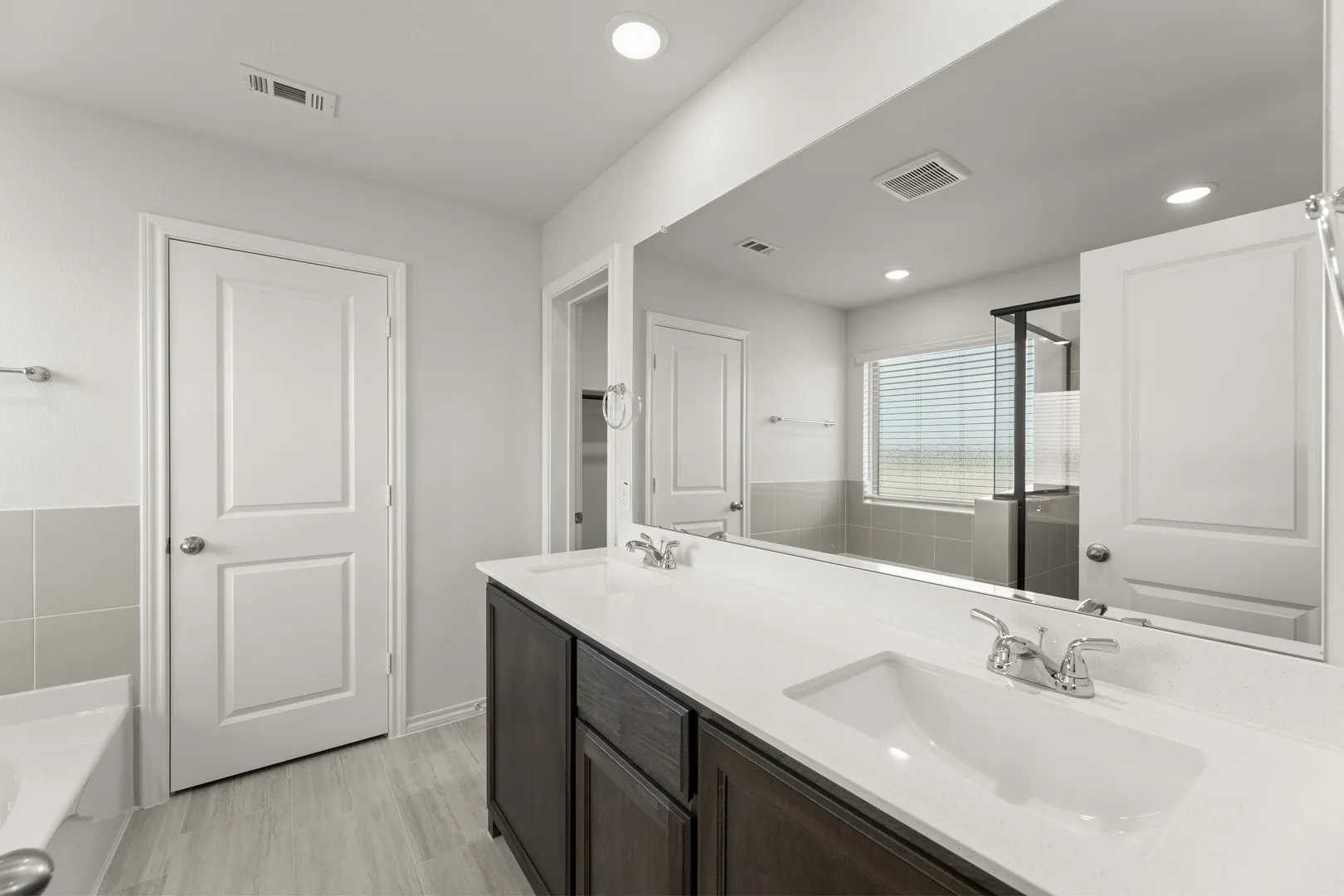 19. 223 Van Horn - Bath
