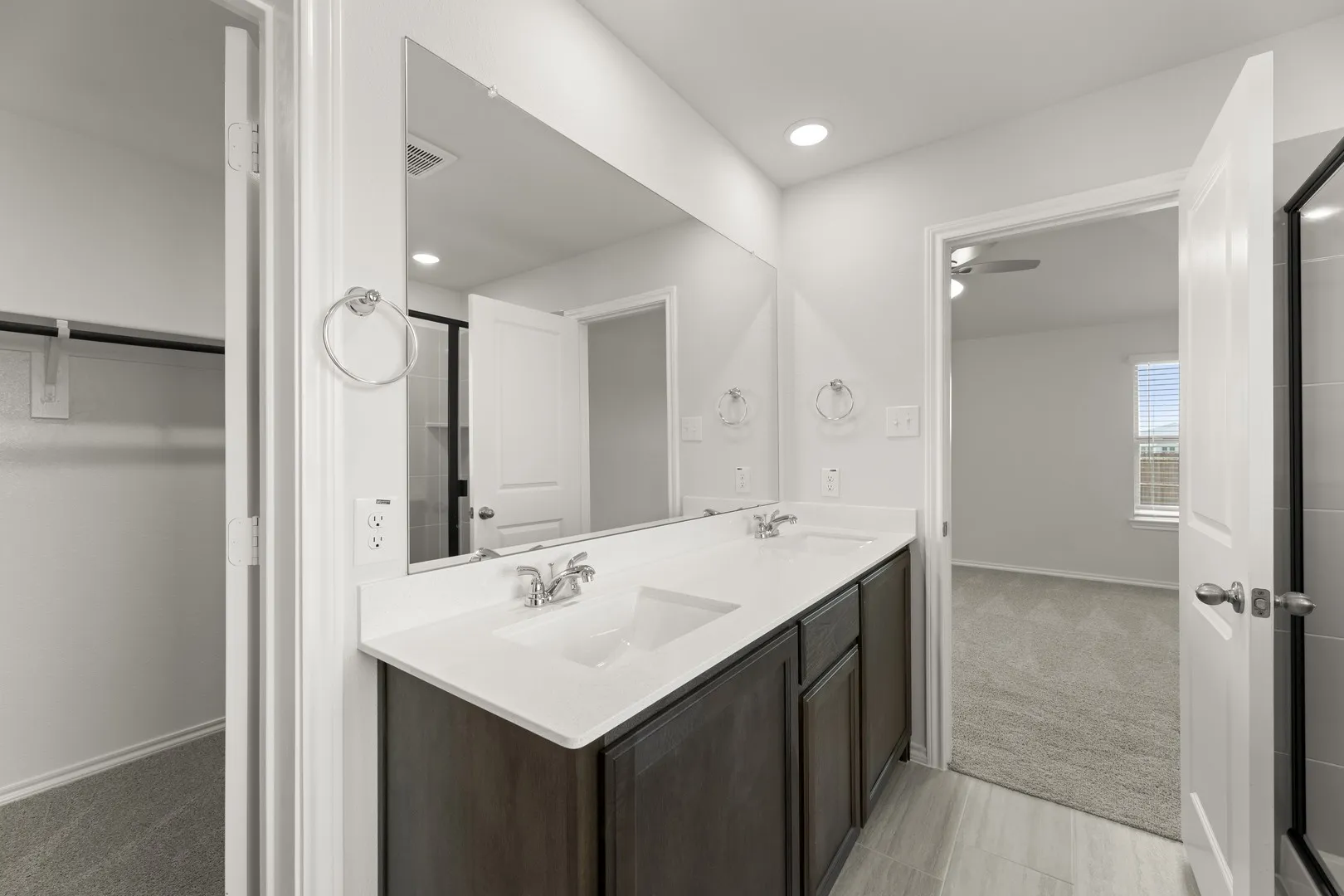 22. 223 Van Horn - Bath (4)