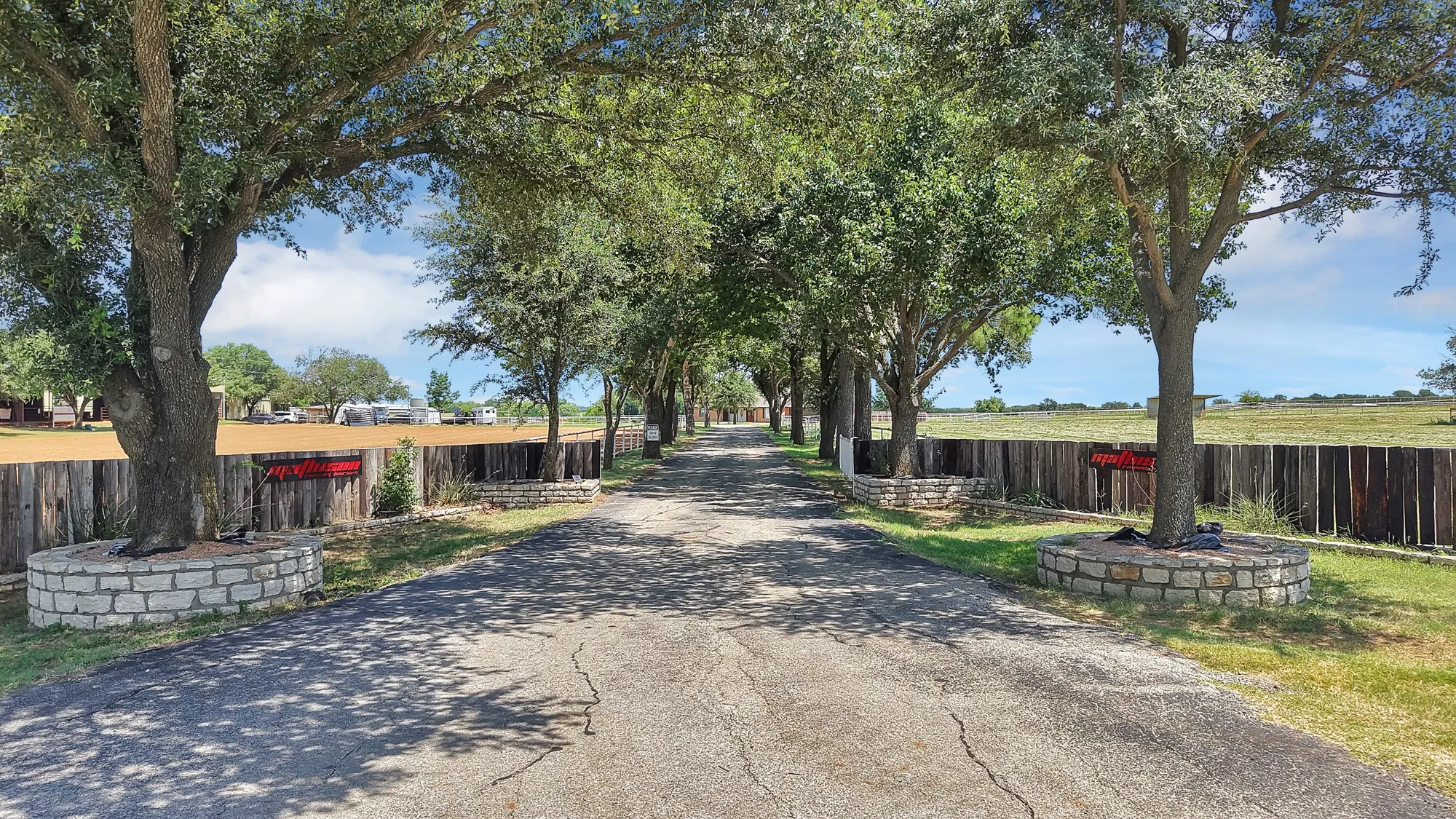 Farm For Sale in Grayson County , 15135 E Fm 922, Tioga, Texas 76271, 3 Bedroom, 2 Bathroom, 3 Garage spaces, 3,059 Sqft, built in 1999, mls#21325933, Real Estate Agent in Tioga, Homes For Sale in Grayson county, Homes For Sale in Tioga, Realtor in Tioga Texas, Real Estate Brokerage Independent Realty Texas, Luminita Cordes Realtor