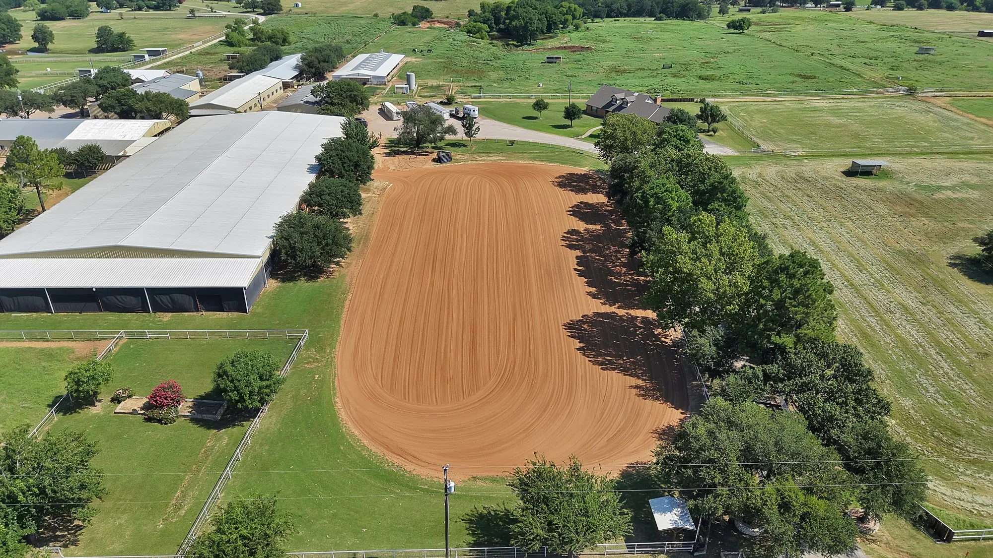 Farm For Sale in Grayson County , 15135 E Fm 922, Tioga, Texas 76271, 3 Bedroom, 2 Bathroom, 3 Garage spaces, 3,059 Sqft, built in 1999, mls#21325933, Real Estate Agent in Tioga, Homes For Sale in Grayson county, Homes For Sale in Tioga, Realtor in Tioga Texas, Real Estate Brokerage Independent Realty Texas, Luminita Cordes Realtor
