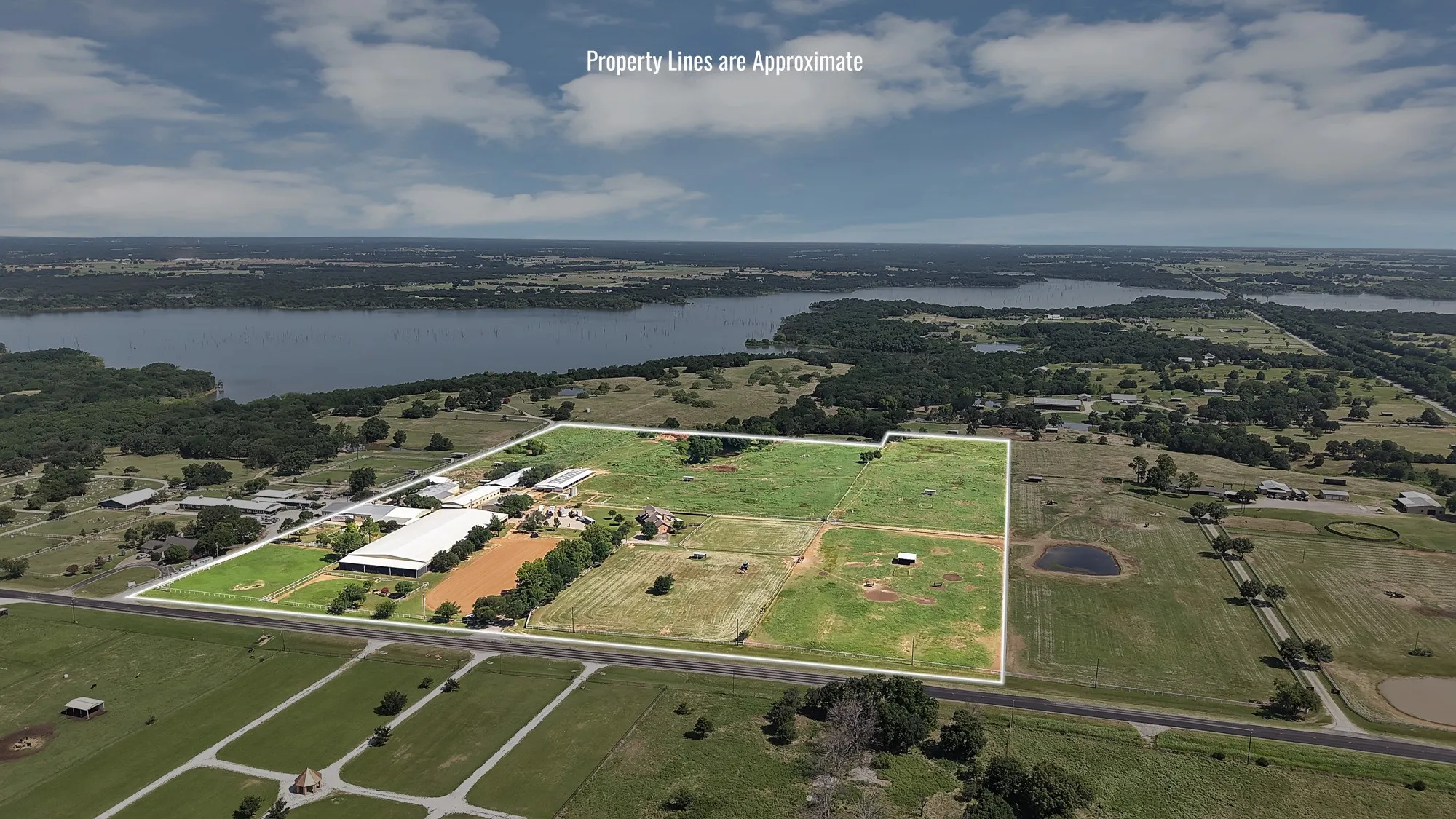 Farm For Sale in Grayson County , 15135 E Fm 922, Tioga, Texas 76271, 3 Bedroom, 2 Bathroom, 3 Garage spaces, 3,059 Sqft, built in 1999, mls#21325933, Real Estate Agent in Tioga, Homes For Sale in Grayson county, Homes For Sale in Tioga, Realtor in Tioga Texas, Real Estate Brokerage Independent Realty Texas, Luminita Cordes Realtor
