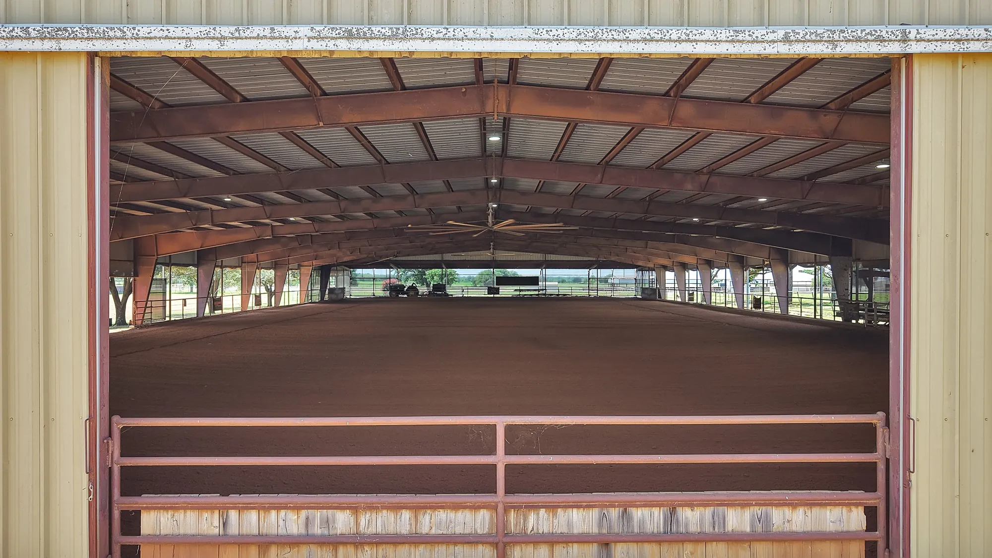 Farm For Sale in Grayson County , 15135 E Fm 922, Tioga, Texas 76271, 3 Bedroom, 2 Bathroom, 3 Garage spaces, 3,059 Sqft, built in 1999, mls#21325933, Real Estate Agent in Tioga, Homes For Sale in Grayson county, Homes For Sale in Tioga, Realtor in Tioga Texas, Real Estate Brokerage Independent Realty Texas, Luminita Cordes Realtor