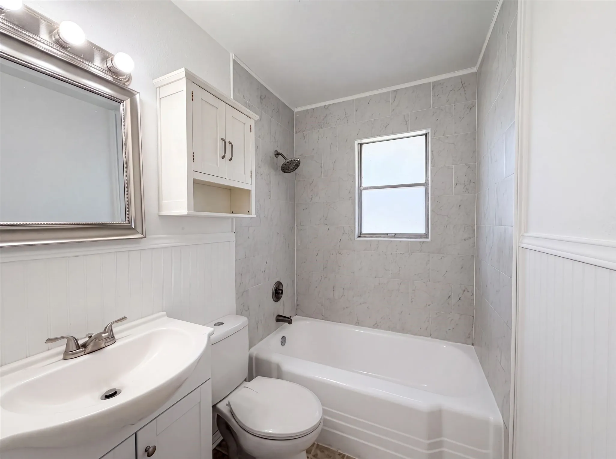 Single Family Residence For Sale in Johnson County , 1213 S Ridgeway Drive, Cleburne, Texas 76033, 3 Bedroom, 2 Bathroom, 1 Garage spaces, 999 Sqft, built in 1960, mls#21340601, Real Estate Agent in Cleburne, Homes For Sale in Johnson county, Homes For Sale in Cleburne, Realtor in Cleburne Texas, Real Estate Brokerage Independent Realty Texas, Luminita Cordes Realtor