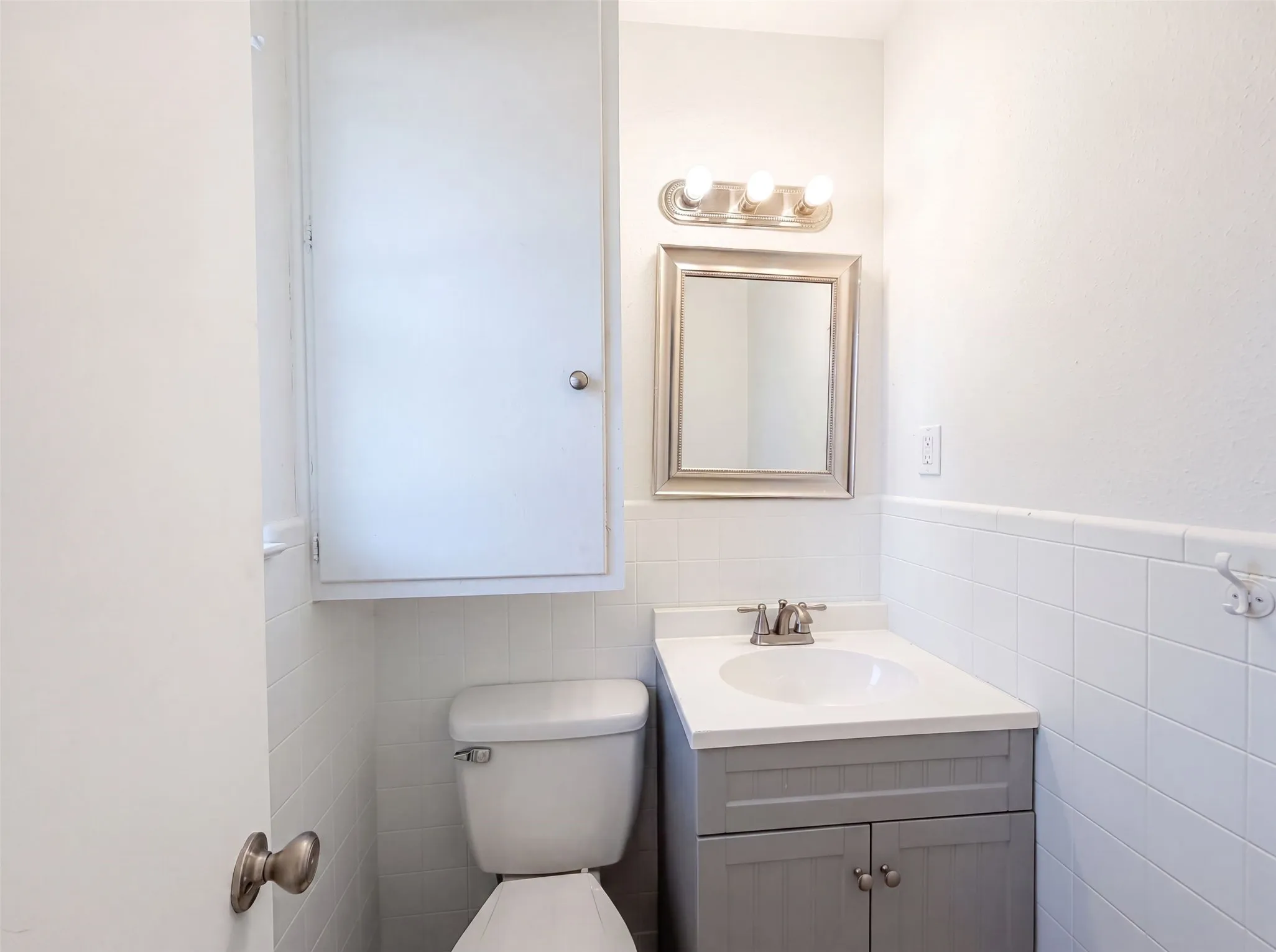Single Family Residence For Sale in Johnson County , 1213 S Ridgeway Drive, Cleburne, Texas 76033, 3 Bedroom, 2 Bathroom, 1 Garage spaces, 999 Sqft, built in 1960, mls#21340601, Real Estate Agent in Cleburne, Homes For Sale in Johnson county, Homes For Sale in Cleburne, Realtor in Cleburne Texas, Real Estate Brokerage Independent Realty Texas, Luminita Cordes Realtor