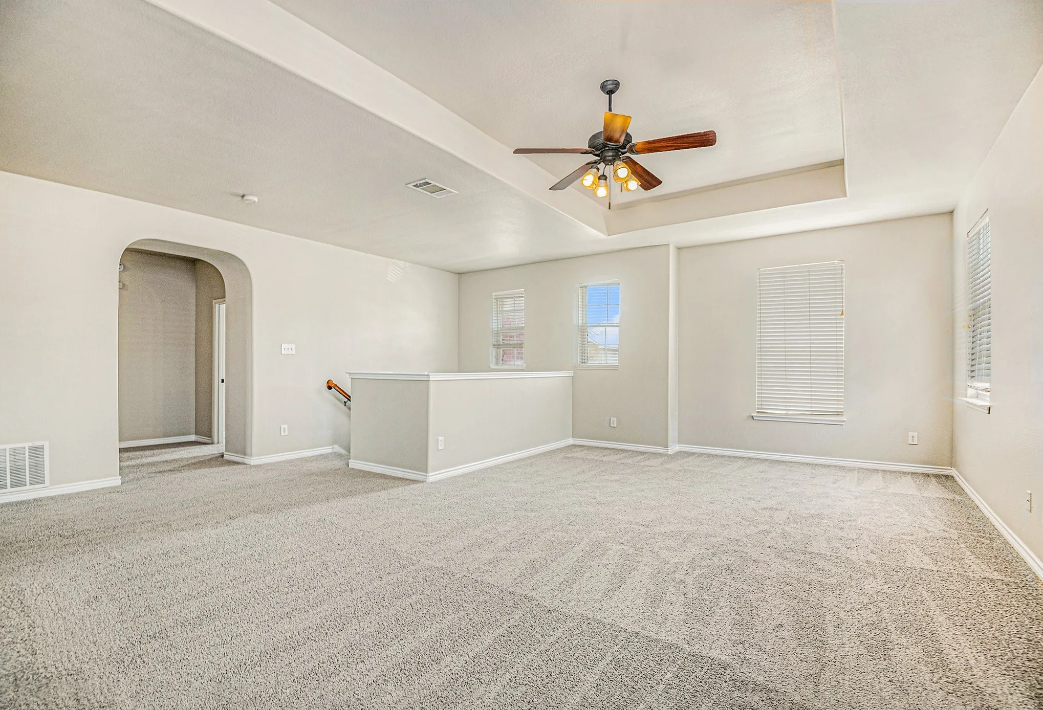 Single Family Residence For Rent in Tarrant County , 605 Port Royale Way, Euless, Texas 76039, 3 Bedroom, 3 Bathroom, 2 Garage spaces, 3,489 Sqft, built in 2005, mls#21340606, Real Estate Agent in Euless, Homes For Rent in Tarrant county, Homes For Rent in Euless, Realtor in Euless Texas, Real Estate Brokerage Independent Realty Texas, Luminita Cordes Realtor