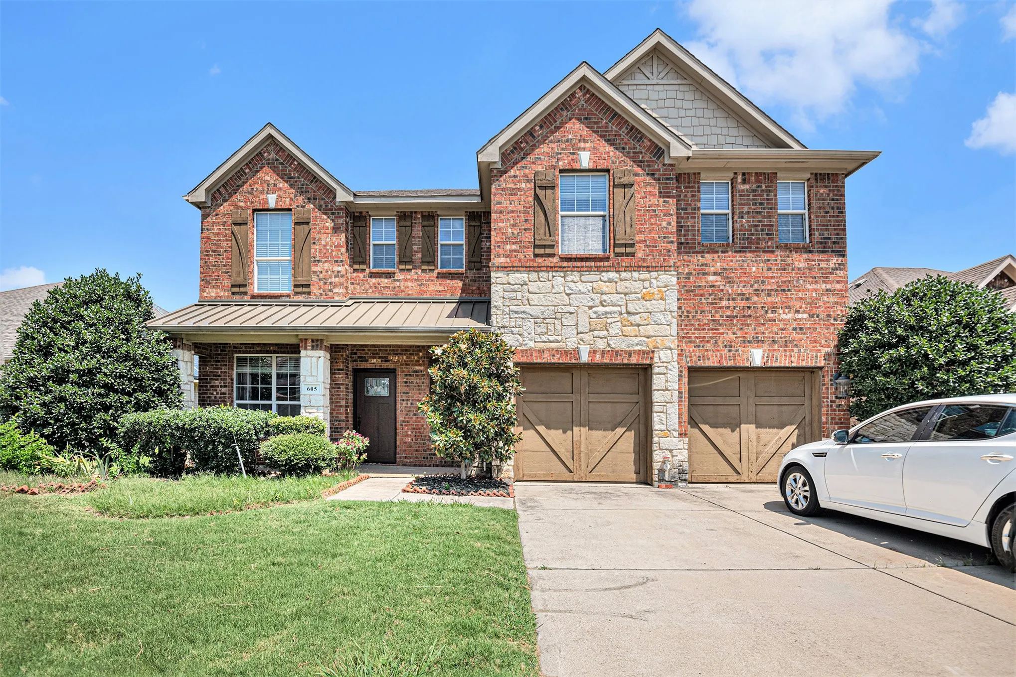 Single Family Residence For Rent in Tarrant County , 605 Port Royale Way, Euless, Texas 76039, 3 Bedroom, 3 Bathroom, 2 Garage spaces, 3,489 Sqft, built in 2005, mls#21340606, Real Estate Agent in Euless, Homes For Rent in Tarrant county, Homes For Rent in Euless, Realtor in Euless Texas, Real Estate Brokerage Independent Realty Texas, Luminita Cordes Realtor