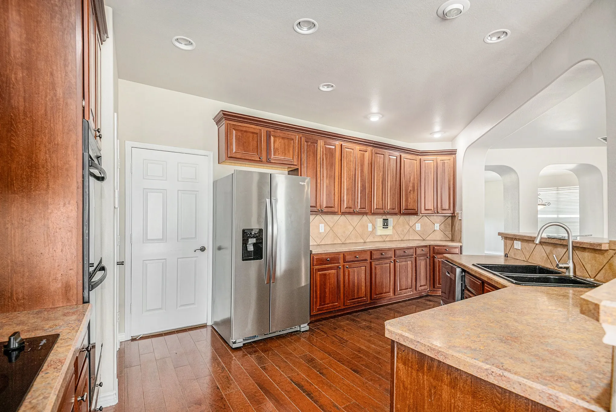 Single Family Residence For Rent in Tarrant County , 605 Port Royale Way, Euless, Texas 76039, 3 Bedroom, 3 Bathroom, 2 Garage spaces, 3,489 Sqft, built in 2005, mls#21340606, Real Estate Agent in Euless, Homes For Rent in Tarrant county, Homes For Rent in Euless, Realtor in Euless Texas, Real Estate Brokerage Independent Realty Texas, Luminita Cordes Realtor