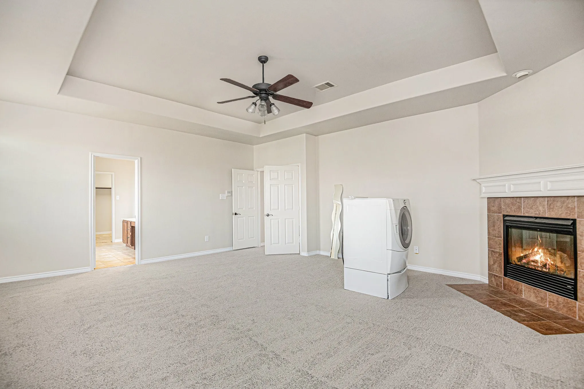 Single Family Residence For Rent in Tarrant County , 605 Port Royale Way, Euless, Texas 76039, 3 Bedroom, 3 Bathroom, 2 Garage spaces, 3,489 Sqft, built in 2005, mls#21340606, Real Estate Agent in Euless, Homes For Rent in Tarrant county, Homes For Rent in Euless, Realtor in Euless Texas, Real Estate Brokerage Independent Realty Texas, Luminita Cordes Realtor