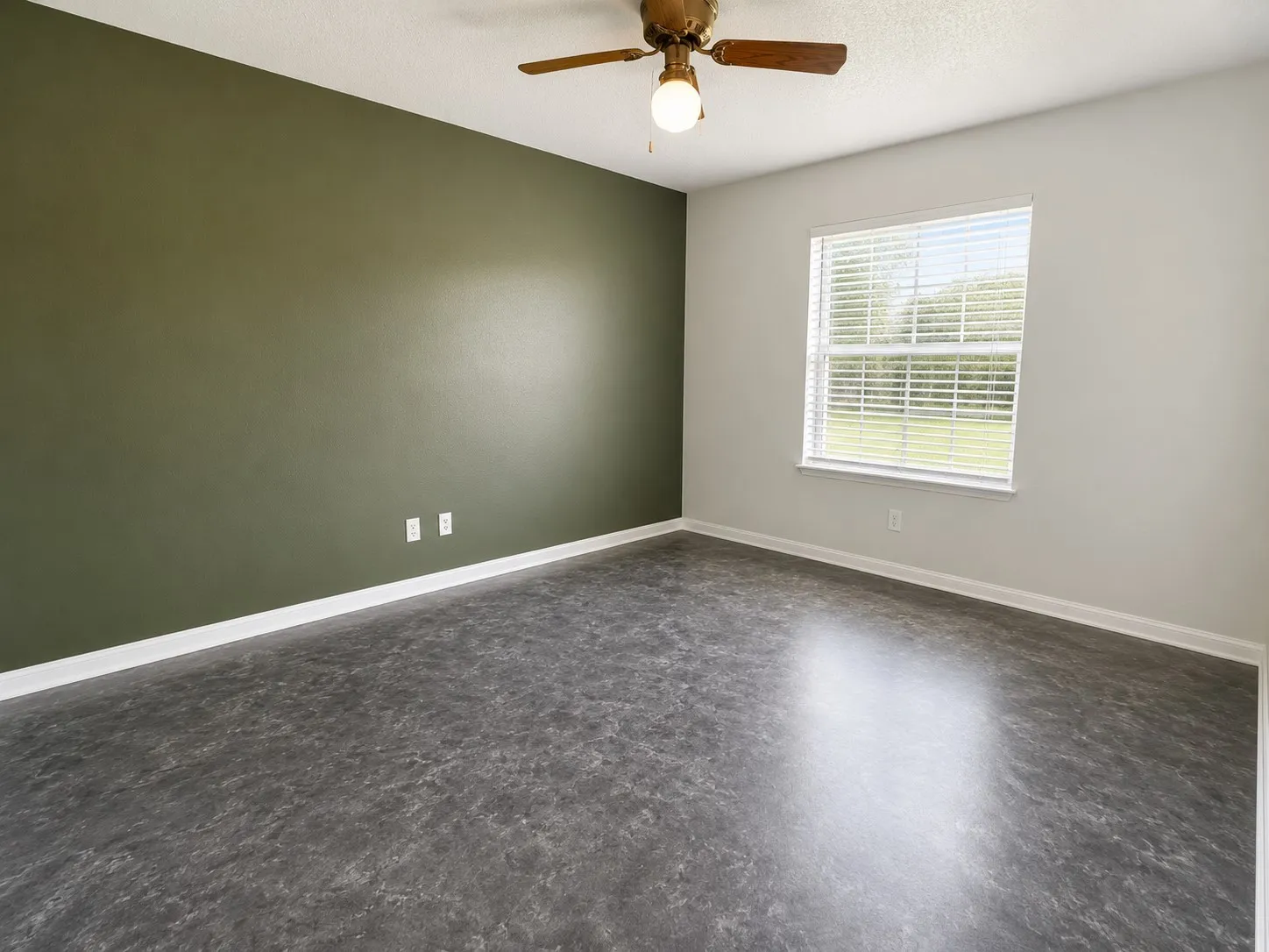 Single Family Residence For Rent in Wise County , 177 County Road 4917, Newark, Texas 76071, 3 Bedrooms, 3 Bathrooms, 4 Garage spaces, 2,387 Sqft, built in 1988, Price $3,500, mls#21340610, Real Estate Agent in Newark, Homes For Rent in Wise county, Homes For Rent in Newark, Realtor in Newark Texas, Real Estate Brokerage Independent Realty Texas, Luminita Cordes Realtor