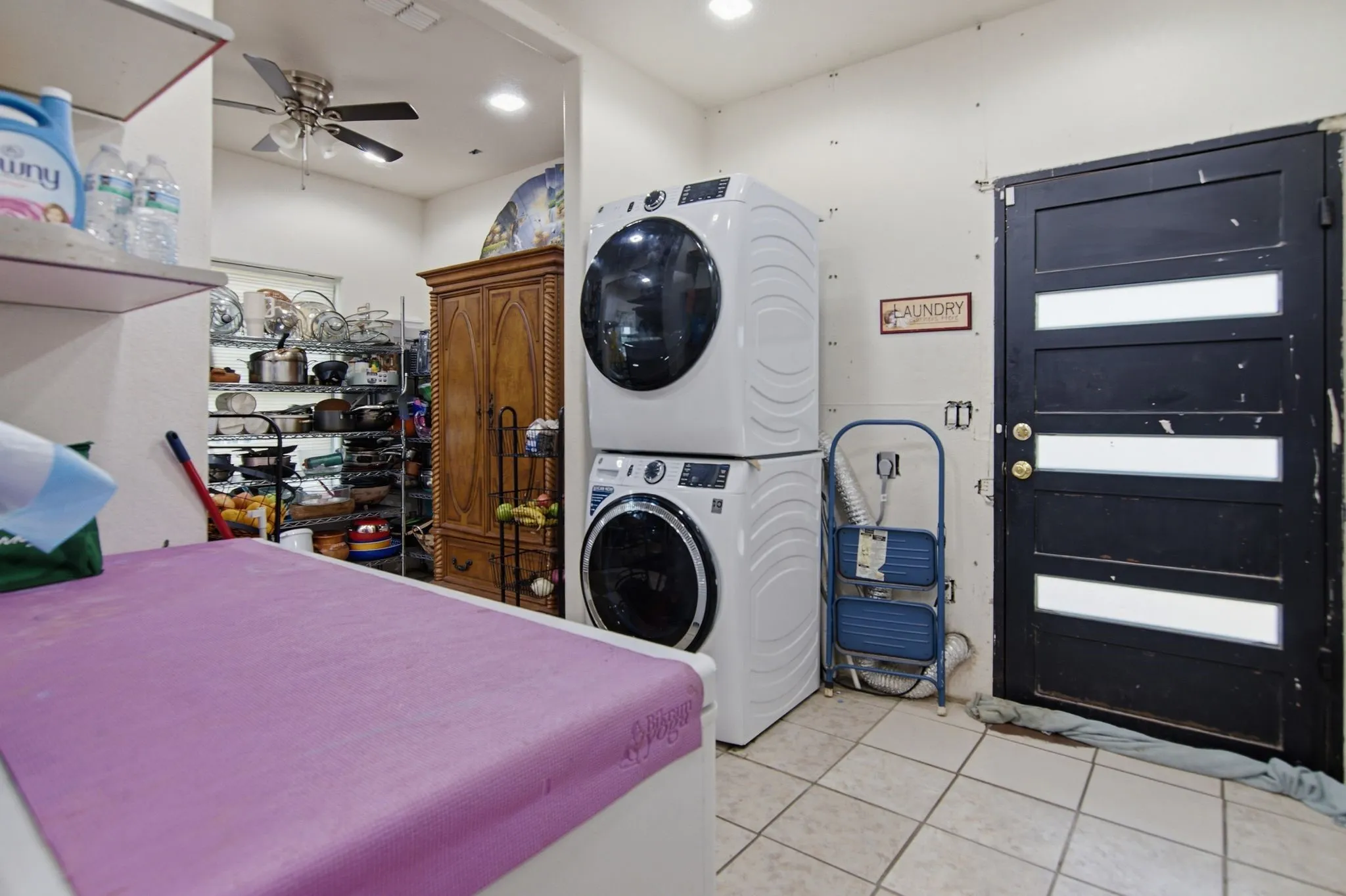 Single Family Residence For Sale in Tarrant County , 2929 E Lancaster Avenue, Fort Worth, Texas 76103, 3 Bedroom, 2 Bathroom, 1 Garage spaces, 2,145 Sqft, built in 1927, Price $375,000, mls#21339092, Real Estate Agent in Fort Worth, Homes For Sale in Tarrant county, Homes For Sale in Fort Worth, Realtor in Fort Worth Texas, Real Estate Brokerage Independent Realty Texas, Luminita Cordes Realtor