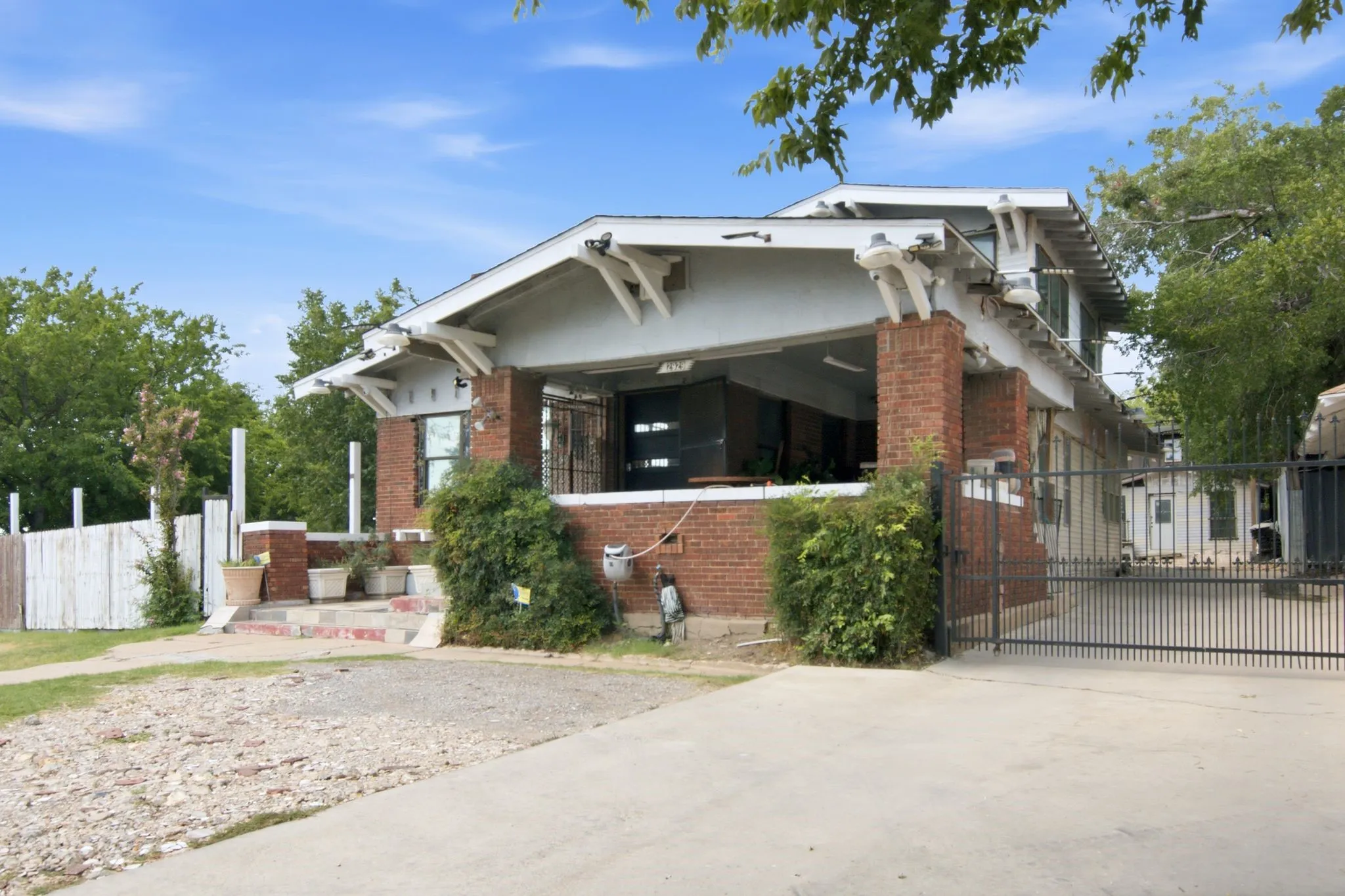 Single Family Residence For Sale in Tarrant County , 2929 E Lancaster Avenue, Fort Worth, Texas 76103, 3 Bedroom, 2 Bathroom, 1 Garage spaces, 2,145 Sqft, built in 1927, Price $375,000, mls#21339092, Real Estate Agent in Fort Worth, Homes For Sale in Tarrant county, Homes For Sale in Fort Worth, Realtor in Fort Worth Texas, Real Estate Brokerage Independent Realty Texas, Luminita Cordes Realtor
