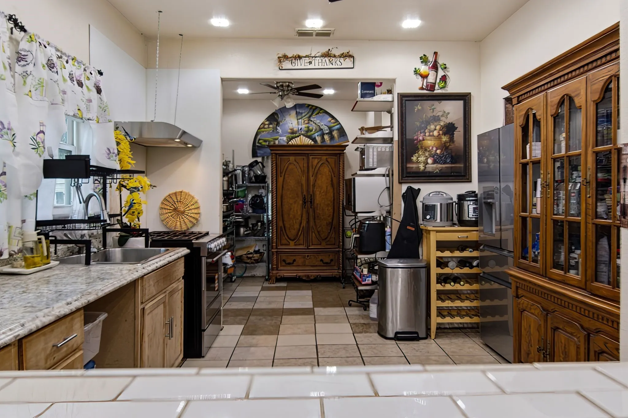 Single Family Residence For Sale in Tarrant County , 2929 E Lancaster Avenue, Fort Worth, Texas 76103, 3 Bedroom, 2 Bathroom, 1 Garage spaces, 2,145 Sqft, built in 1927, Price $375,000, mls#21339092, Real Estate Agent in Fort Worth, Homes For Sale in Tarrant county, Homes For Sale in Fort Worth, Realtor in Fort Worth Texas, Real Estate Brokerage Independent Realty Texas, Luminita Cordes Realtor