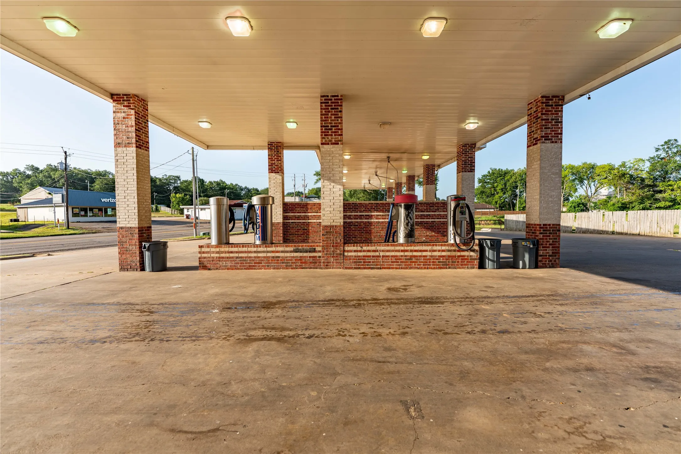 Business For Sale in Camp County , 109 S Greer Boulevard, Pittsburg, Texas 75686, 0, 0, Garage spaces, 0 Sqft, built in 2003, mls#21340614, Real Estate Agent in Pittsburg, Homes For Sale in Camp county, Homes For Sale in Pittsburg, Realtor in Pittsburg Texas, Real Estate Brokerage Independent Realty Texas, Luminita Cordes Realtor