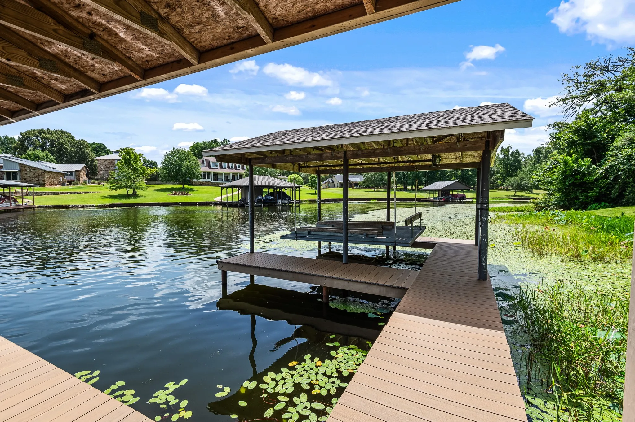 Single Family Residence For Sale in Henderson County , 3637 County Road 4804, Athens, Texas 75752, 5 Bedrooms, 6 Bathrooms, 2 Garage spaces, 7,841 Sqft, built in 2002, Price $3,495,000, mls#21340615, Real Estate Agent in Athens, Homes For Sale in Henderson county, Homes For Sale in Athens, Realtor in Athens Texas, Real Estate Brokerage Independent Realty Texas, Luminita Cordes Realtor