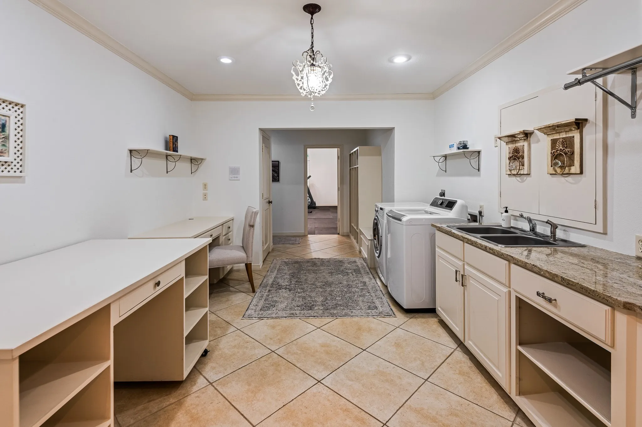 Single Family Residence For Sale in Henderson County , 3637 County Road 4804, Athens, Texas 75752, 5 Bedrooms, 6 Bathrooms, 2 Garage spaces, 7,841 Sqft, built in 2002, Price $3,495,000, mls#21340615, Real Estate Agent in Athens, Homes For Sale in Henderson county, Homes For Sale in Athens, Realtor in Athens Texas, Real Estate Brokerage Independent Realty Texas, Luminita Cordes Realtor