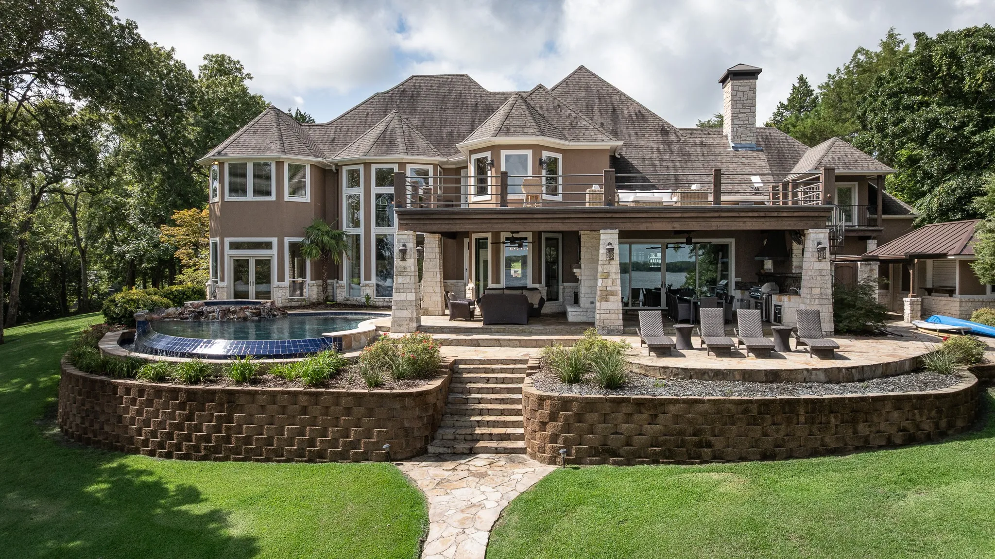 Single Family Residence For Sale in Henderson County , 3637 County Road 4804, Athens, Texas 75752, 5 Bedrooms, 6 Bathrooms, 2 Garage spaces, 7,841 Sqft, built in 2002, Price $3,495,000, mls#21340615, Real Estate Agent in Athens, Homes For Sale in Henderson county, Homes For Sale in Athens, Realtor in Athens Texas, Real Estate Brokerage Independent Realty Texas, Luminita Cordes Realtor