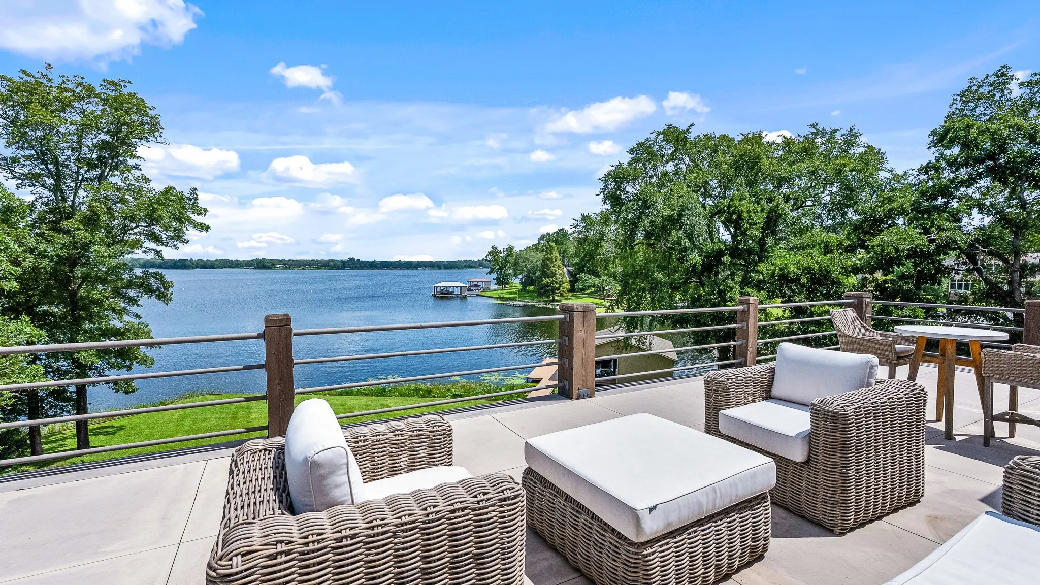 Single Family Residence For Sale in Henderson County , 3637 County Road 4804, Athens, Texas 75752, 5 Bedrooms, 6 Bathrooms, 2 Garage spaces, 7,841 Sqft, built in 2002, Price $3,495,000, mls#21340615, Real Estate Agent in Athens, Homes For Sale in Henderson county, Homes For Sale in Athens, Realtor in Athens Texas, Real Estate Brokerage Independent Realty Texas, Luminita Cordes Realtor