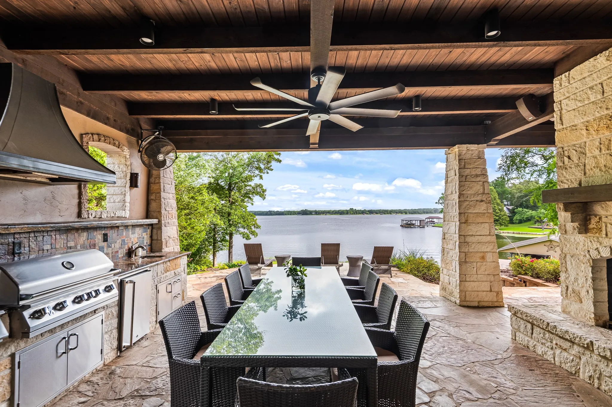 Single Family Residence For Sale in Henderson County , 3637 County Road 4804, Athens, Texas 75752, 5 Bedrooms, 6 Bathrooms, 2 Garage spaces, 7,841 Sqft, built in 2002, Price $3,495,000, mls#21340615, Real Estate Agent in Athens, Homes For Sale in Henderson county, Homes For Sale in Athens, Realtor in Athens Texas, Real Estate Brokerage Independent Realty Texas, Luminita Cordes Realtor