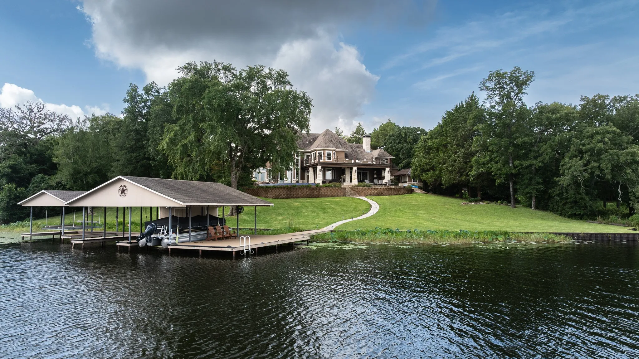 Single Family Residence For Sale in Henderson County , 3637 County Road 4804, Athens, Texas 75752, 5 Bedrooms, 6 Bathrooms, 2 Garage spaces, 7,841 Sqft, built in 2002, Price $3,495,000, mls#21340615, Real Estate Agent in Athens, Homes For Sale in Henderson county, Homes For Sale in Athens, Realtor in Athens Texas, Real Estate Brokerage Independent Realty Texas, Luminita Cordes Realtor