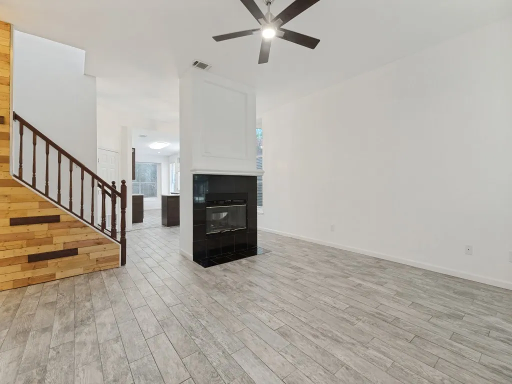 Single Family Residence For Sale in Dallas County , 6913 Conestoga Drive, Rowlett, Texas 75089, 3 Bedroom, 3 Bathroom, 2 Garage spaces, 1,917 Sqft, built in 1991, mls#21339903, Real Estate Agent in Rowlett, Homes For Sale in Dallas county, Homes For Sale in Rowlett, Realtor in Rowlett Texas, Real Estate Brokerage Independent Realty Texas, Luminita Cordes Realtor