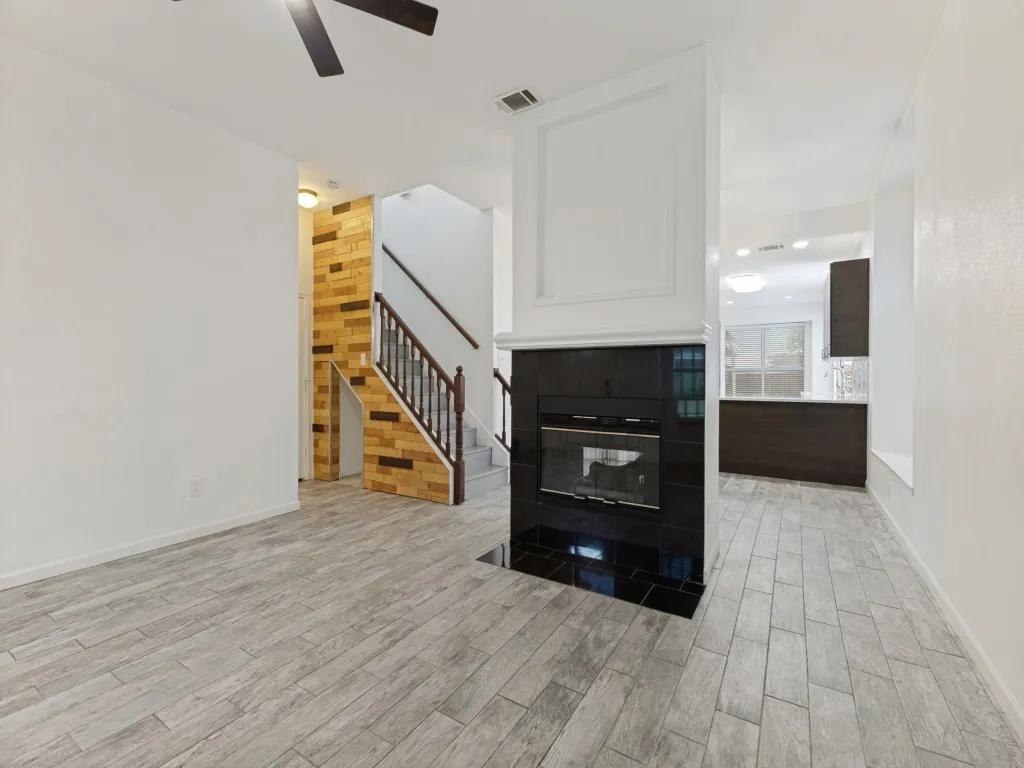 Single Family Residence For Sale in Dallas County , 6913 Conestoga Drive, Rowlett, Texas 75089, 3 Bedroom, 3 Bathroom, 2 Garage spaces, 1,917 Sqft, built in 1991, mls#21339903, Real Estate Agent in Rowlett, Homes For Sale in Dallas county, Homes For Sale in Rowlett, Realtor in Rowlett Texas, Real Estate Brokerage Independent Realty Texas, Luminita Cordes Realtor