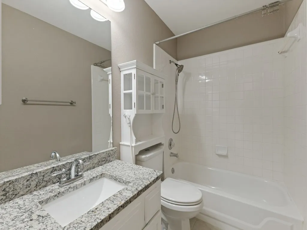Single Family Residence For Sale in Dallas County , 6913 Conestoga Drive, Rowlett, Texas 75089, 3 Bedroom, 3 Bathroom, 2 Garage spaces, 1,917 Sqft, built in 1991, mls#21339903, Real Estate Agent in Rowlett, Homes For Sale in Dallas county, Homes For Sale in Rowlett, Realtor in Rowlett Texas, Real Estate Brokerage Independent Realty Texas, Luminita Cordes Realtor