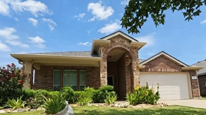 Single Family Residence For Sale in Collin County , 125 Meadow Crest Drive, Princeton, Texas 75407, 3 Bedroom, 2 Bathroom, 2 Garage spaces, 1,873 Sqft, built in 2012, mls#21340063, Real Estate Agent in Princeton, Homes For Sale in Collin county, Homes For Sale in Princeton, Realtor in Princeton Texas, Real Estate Brokerage Independent Realty Texas, Luminita Cordes Realtor