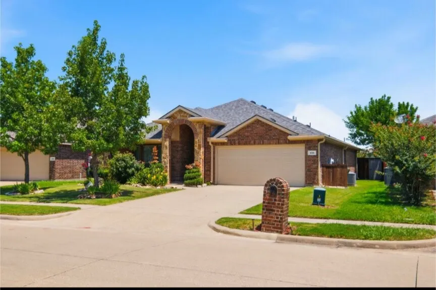 Single Family Residence For Sale in Collin County , 125 Meadow Crest Drive, Princeton, Texas 75407, 3 Bedroom, 2 Bathroom, 2 Garage spaces, 1,873 Sqft, built in 2012, mls#21340063, Real Estate Agent in Princeton, Homes For Sale in Collin county, Homes For Sale in Princeton, Realtor in Princeton Texas, Real Estate Brokerage Independent Realty Texas, Luminita Cordes Realtor