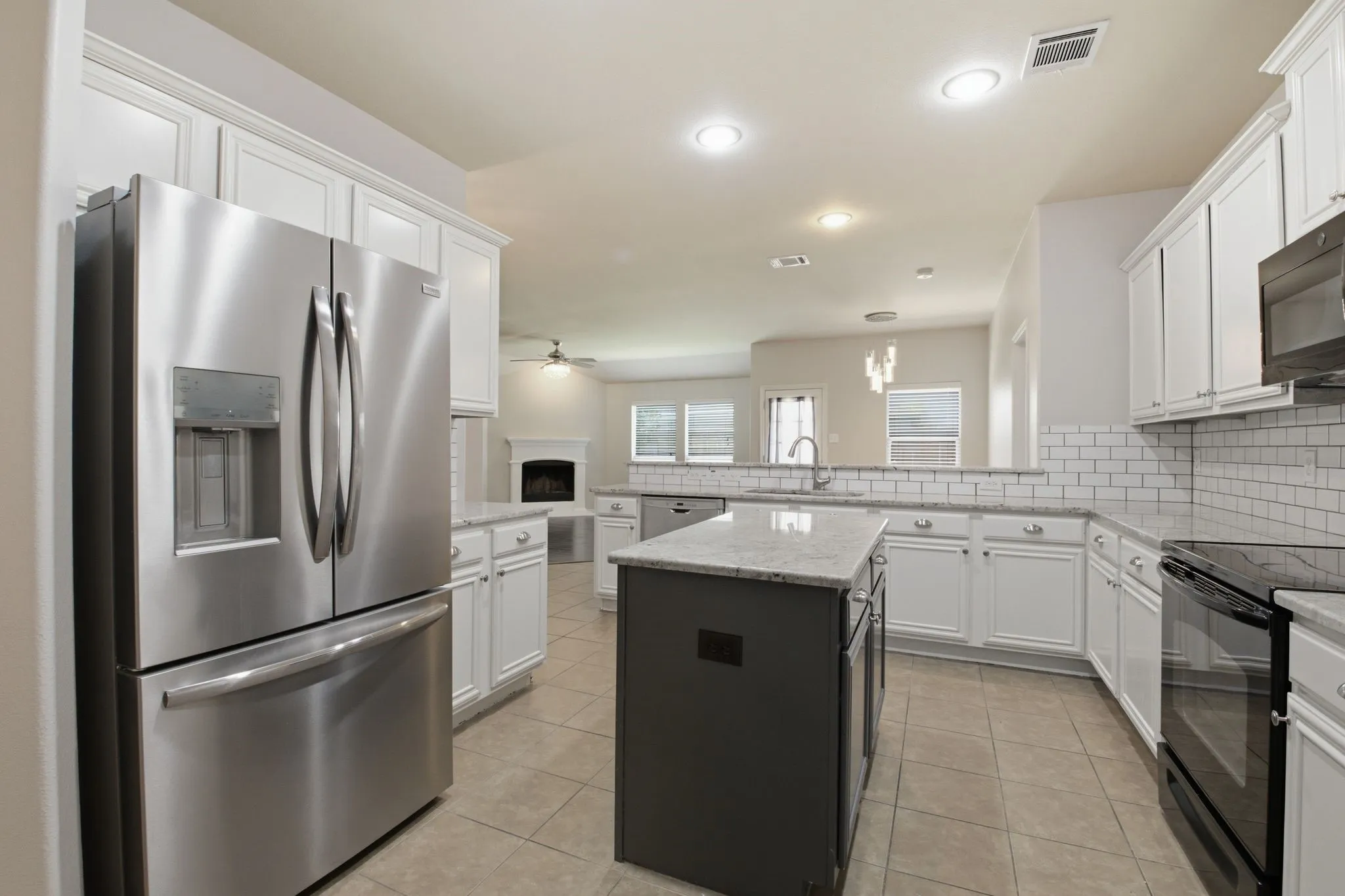 Single Family Residence For Sale in Collin County , 125 Meadow Crest Drive, Princeton, Texas 75407, 3 Bedroom, 2 Bathroom, 2 Garage spaces, 1,873 Sqft, built in 2012, mls#21340063, Real Estate Agent in Princeton, Homes For Sale in Collin county, Homes For Sale in Princeton, Realtor in Princeton Texas, Real Estate Brokerage Independent Realty Texas, Luminita Cordes Realtor