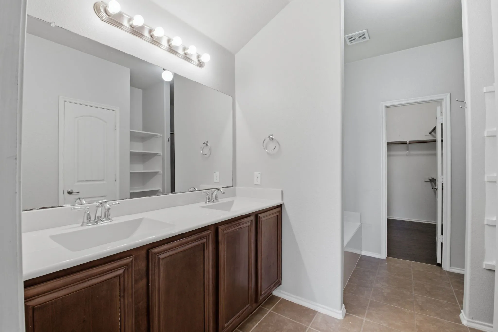 Single Family Residence For Sale in Collin County , 125 Meadow Crest Drive, Princeton, Texas 75407, 3 Bedroom, 2 Bathroom, 2 Garage spaces, 1,873 Sqft, built in 2012, mls#21340063, Real Estate Agent in Princeton, Homes For Sale in Collin county, Homes For Sale in Princeton, Realtor in Princeton Texas, Real Estate Brokerage Independent Realty Texas, Luminita Cordes Realtor
