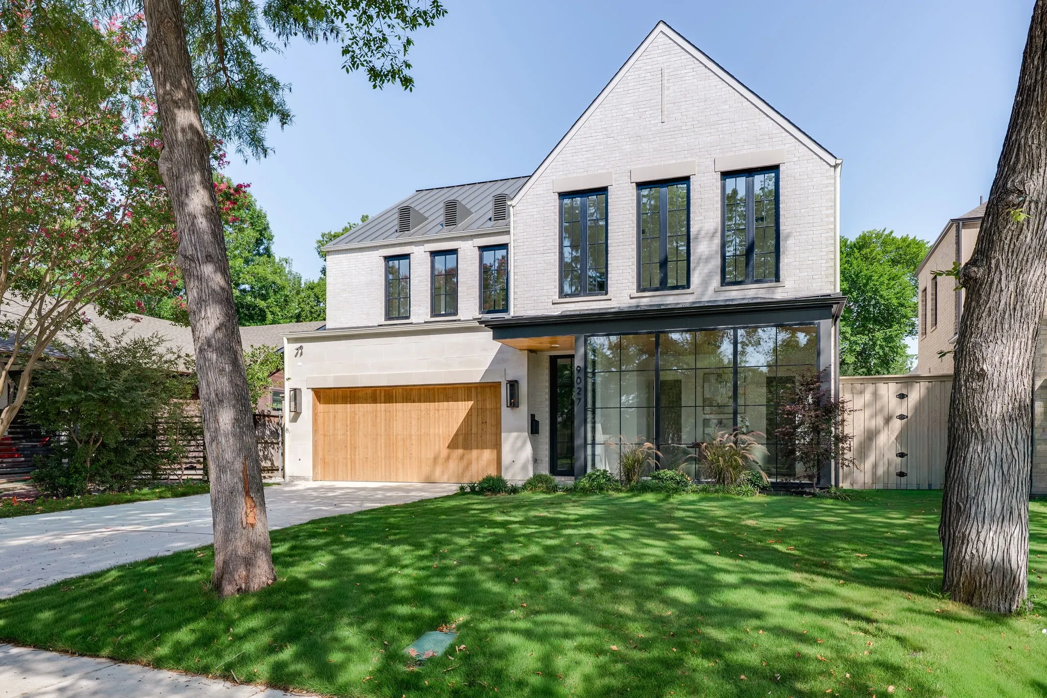 Single Family Residence For Sale in Dallas County , 9027 Daytonia Avenue, Dallas, Texas 75218, 5 Bedroom, 5 Bathroom, 2 Garage spaces, 4,097 Sqft, built in 2026, mls#21327621, Real Estate Agent in Dallas, Homes For Sale in Dallas county, Homes For Sale in Dallas, Realtor in Dallas Texas, Real Estate Brokerage Independent Realty Texas, Luminita Cordes Realtor