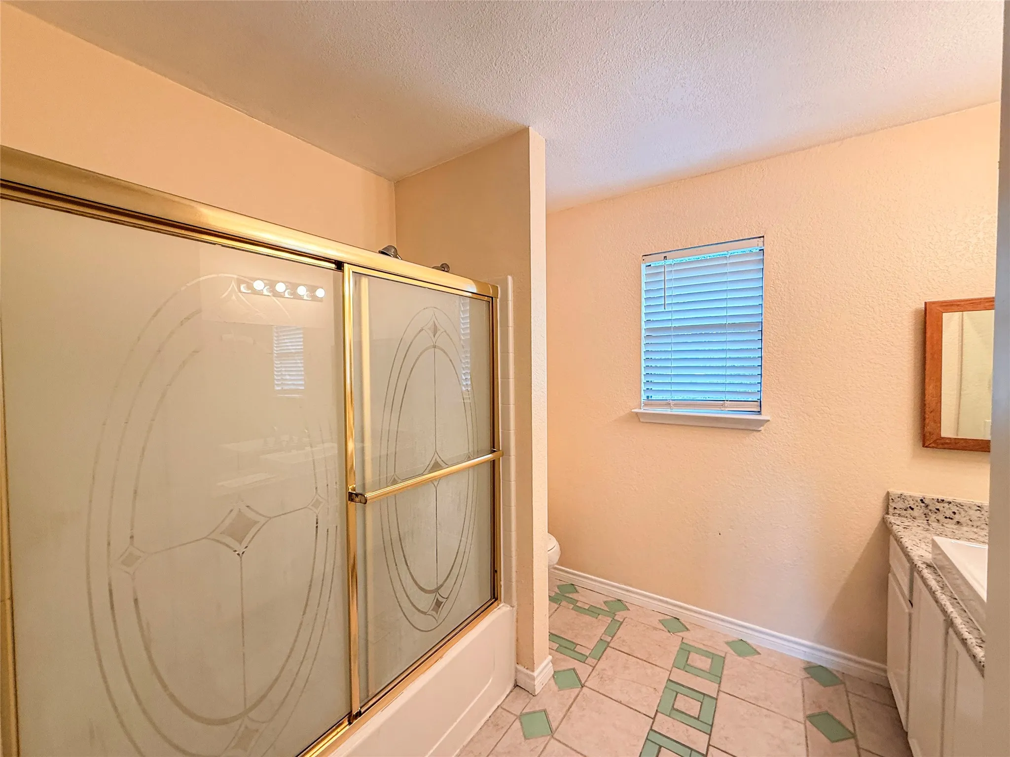 Single Family Residence For Sale in Coryell County , 506 Hayloft Circle, Copperas Cove, Texas 76522, 5 Bedroom, 3 Bathroom, 2 Garage spaces, 2,706 Sqft, built in 1994, mls#21339448, Real Estate Agent in Copperas Cove, Homes For Sale in Coryell county, Homes For Sale in Copperas Cove, Realtor in Copperas Cove Texas, Real Estate Brokerage Independent Realty Texas, Luminita Cordes Realtor
